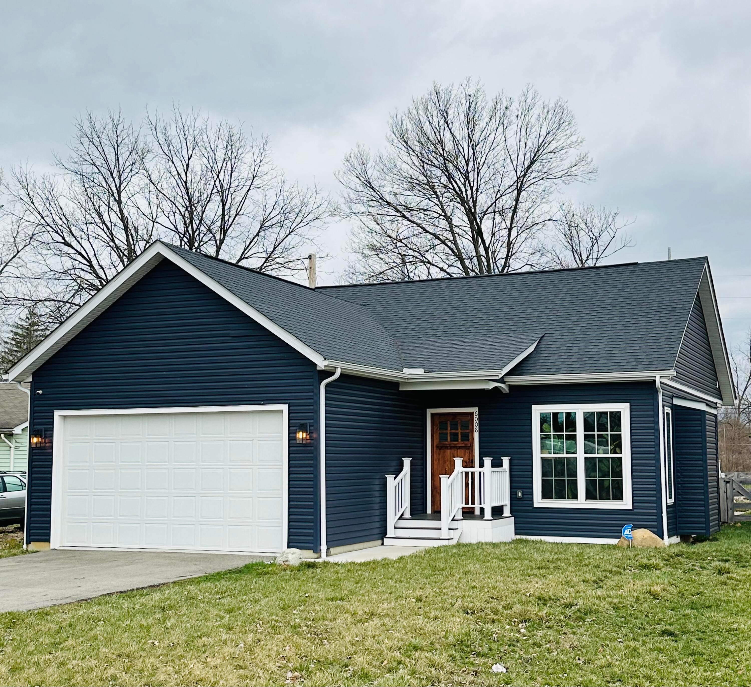 6008 Radekin Road Property Photo 1