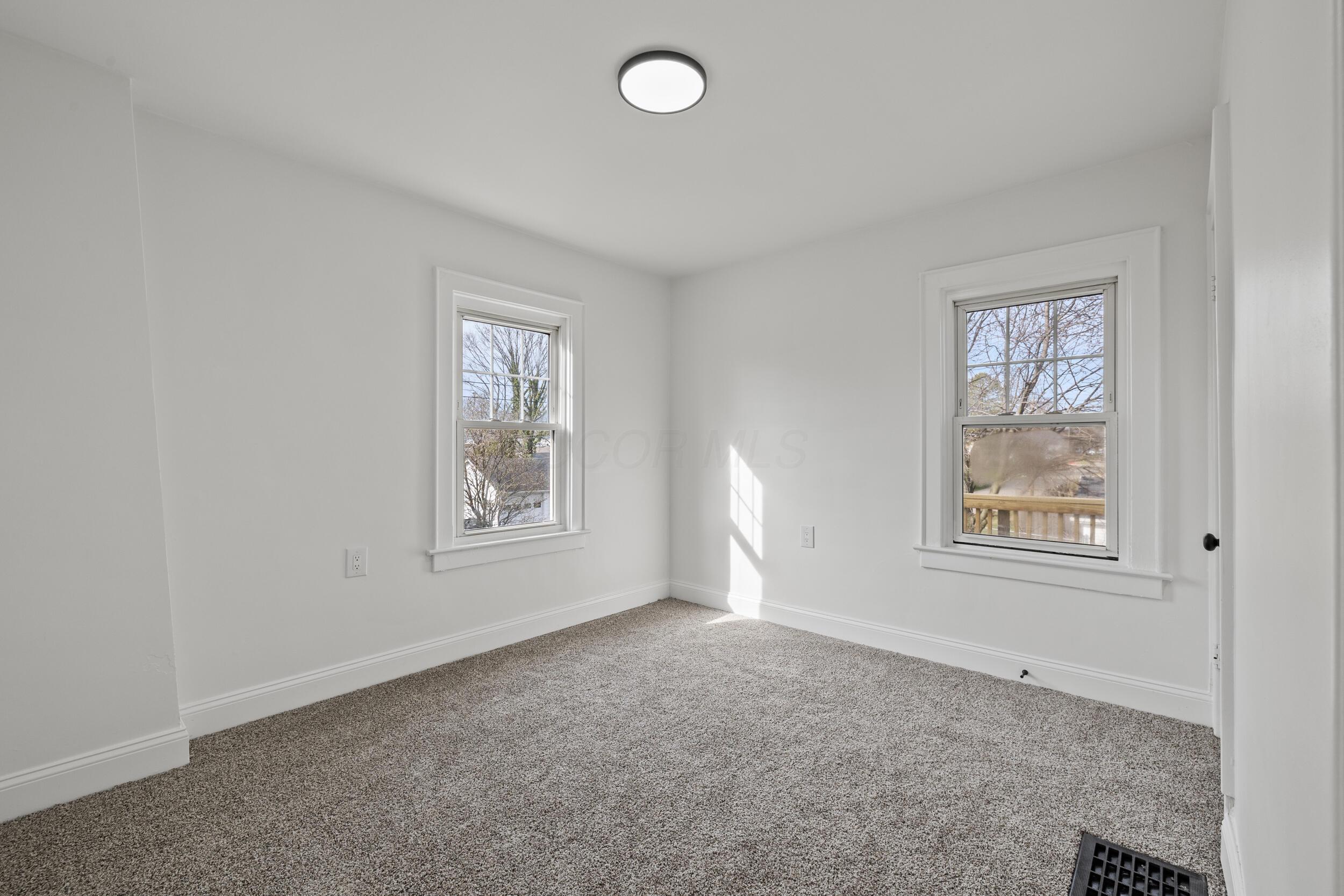 591 Binns Boulevard Property Photo 16