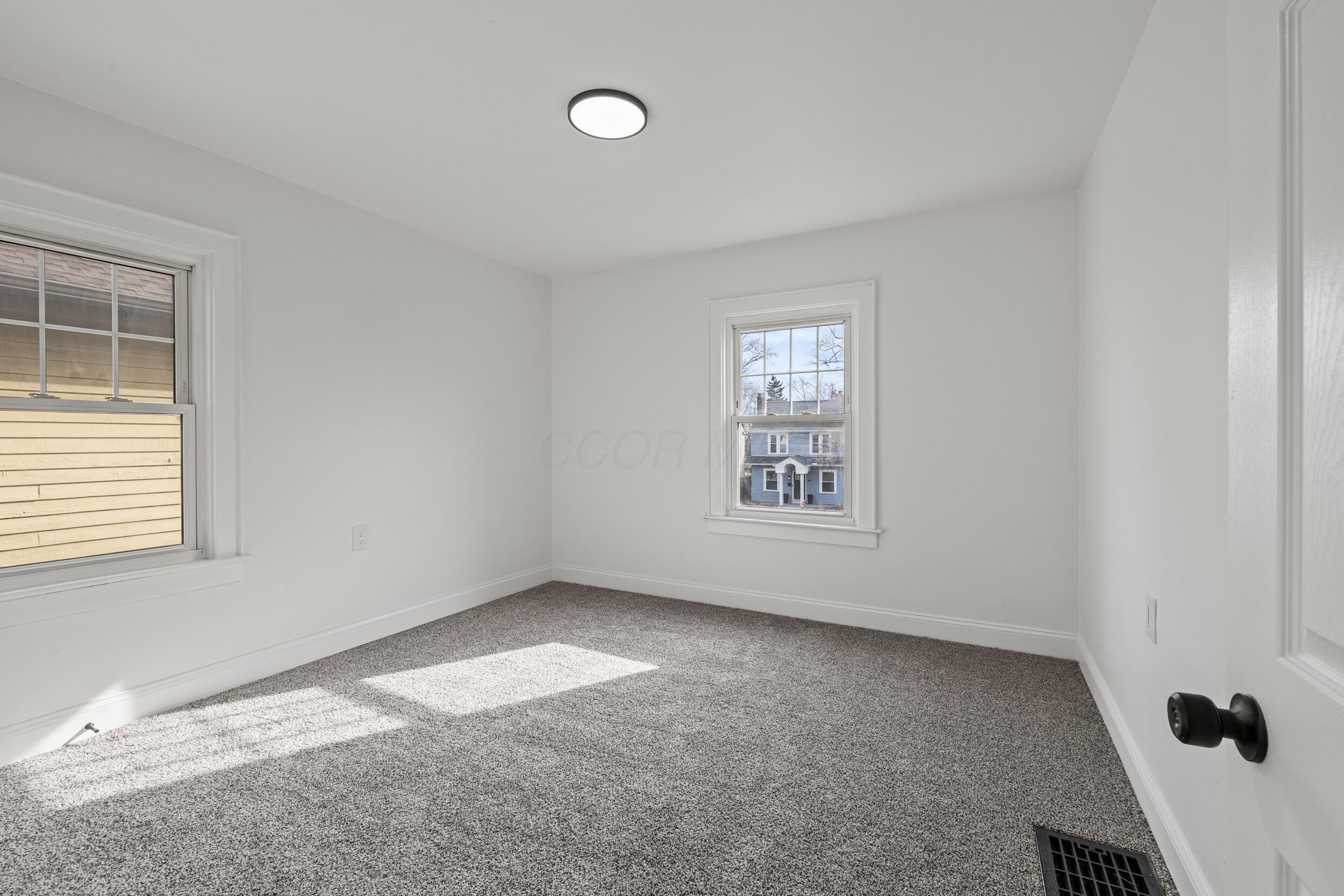 591 Binns Boulevard Property Photo 20