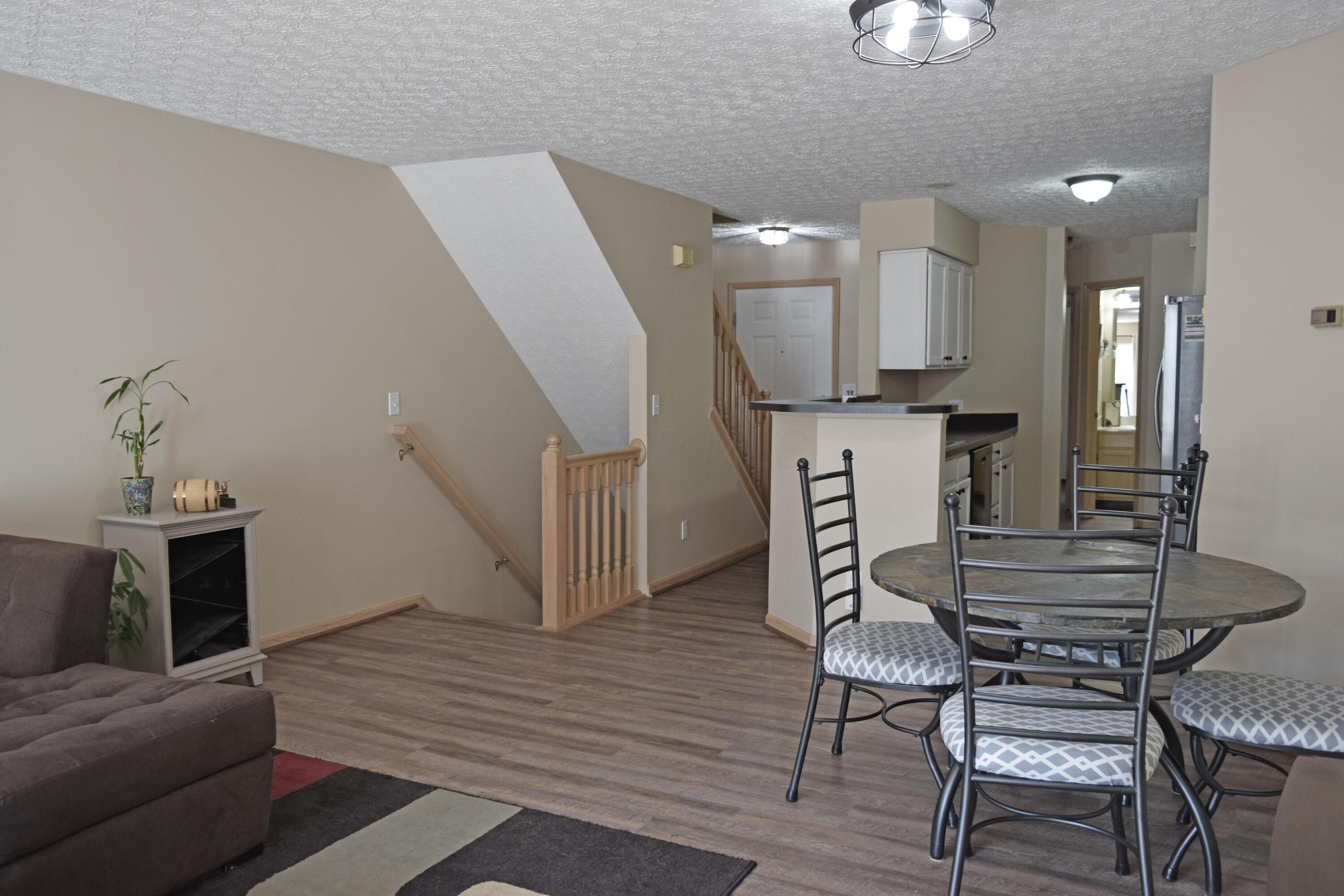 2224 Victoria Park Drive Property Photo 2