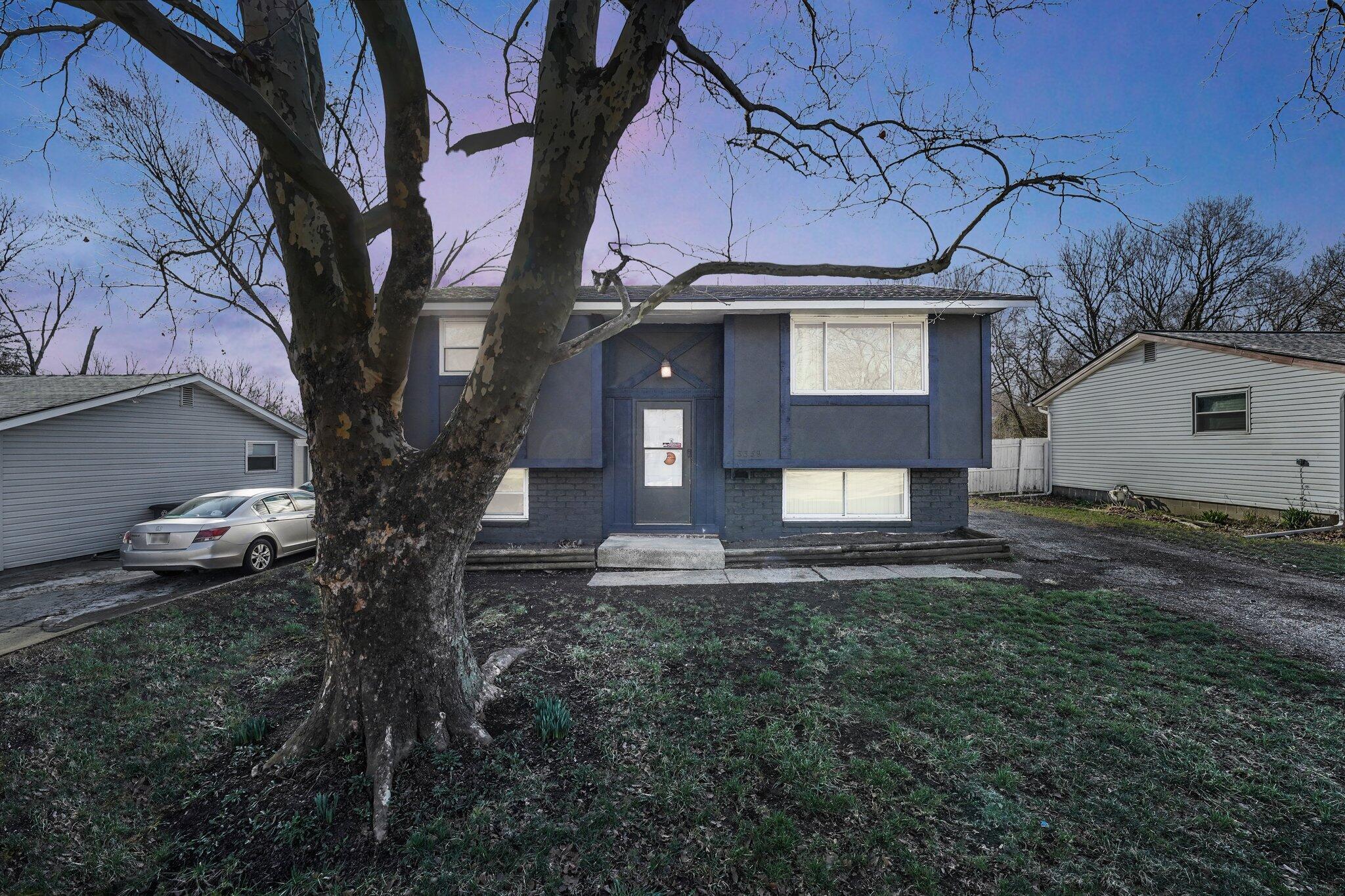 3359 Robin Hill Court W Property Photo 1