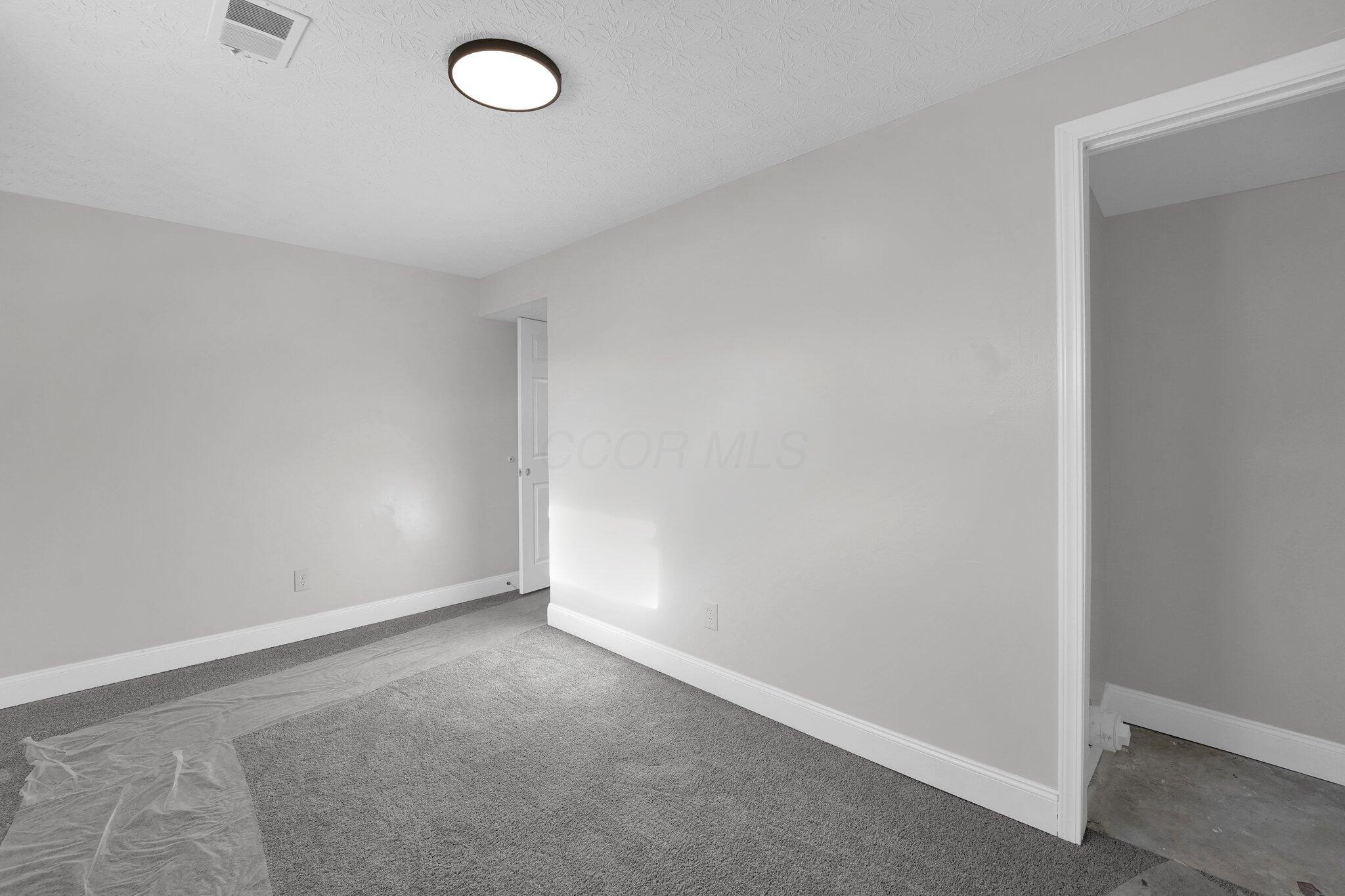 3359 Robin Hill Court W Property Photo 13