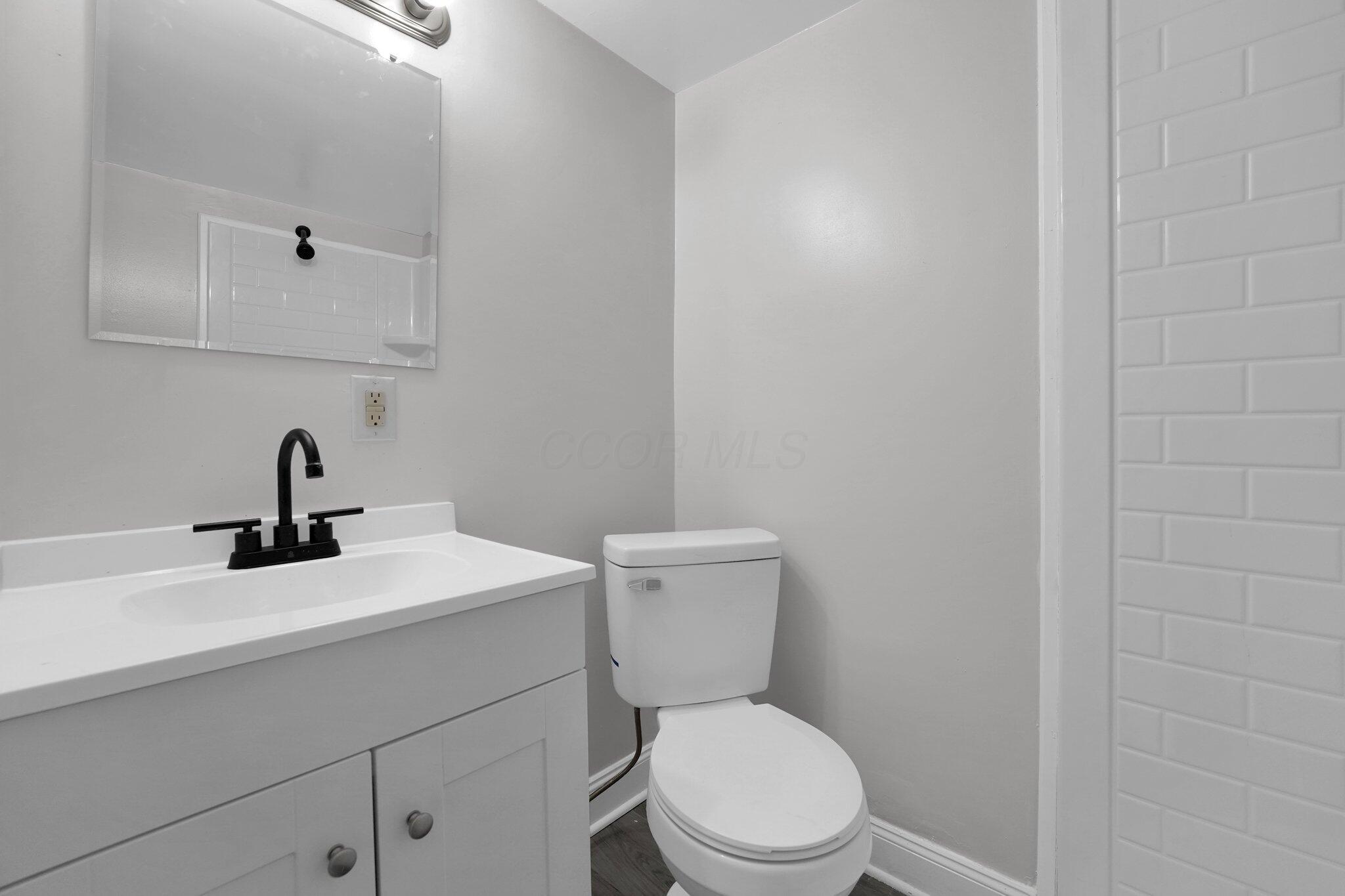 3359 Robin Hill Court W Property Photo 17