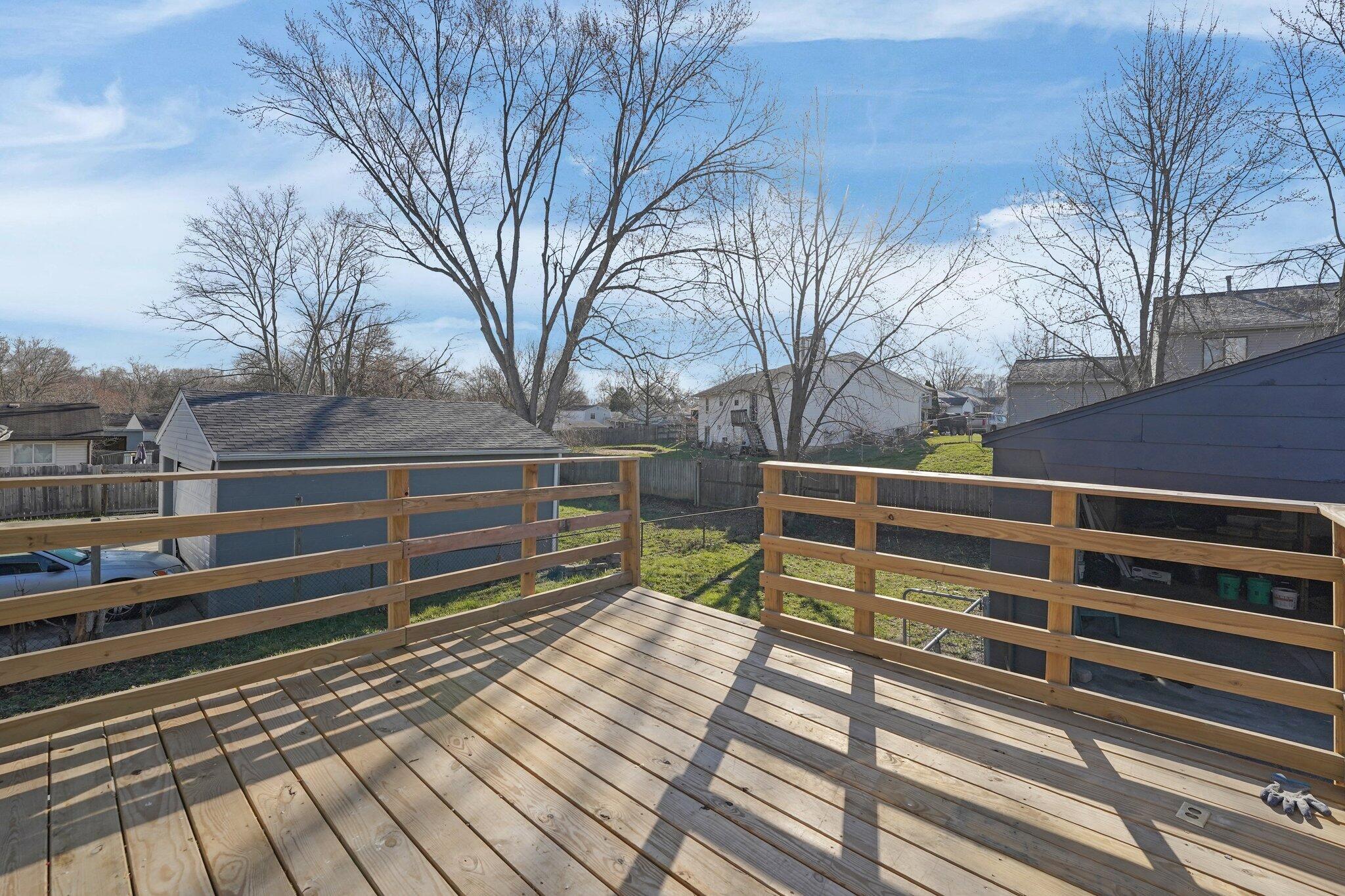 3359 Robin Hill Court W Property Photo 21
