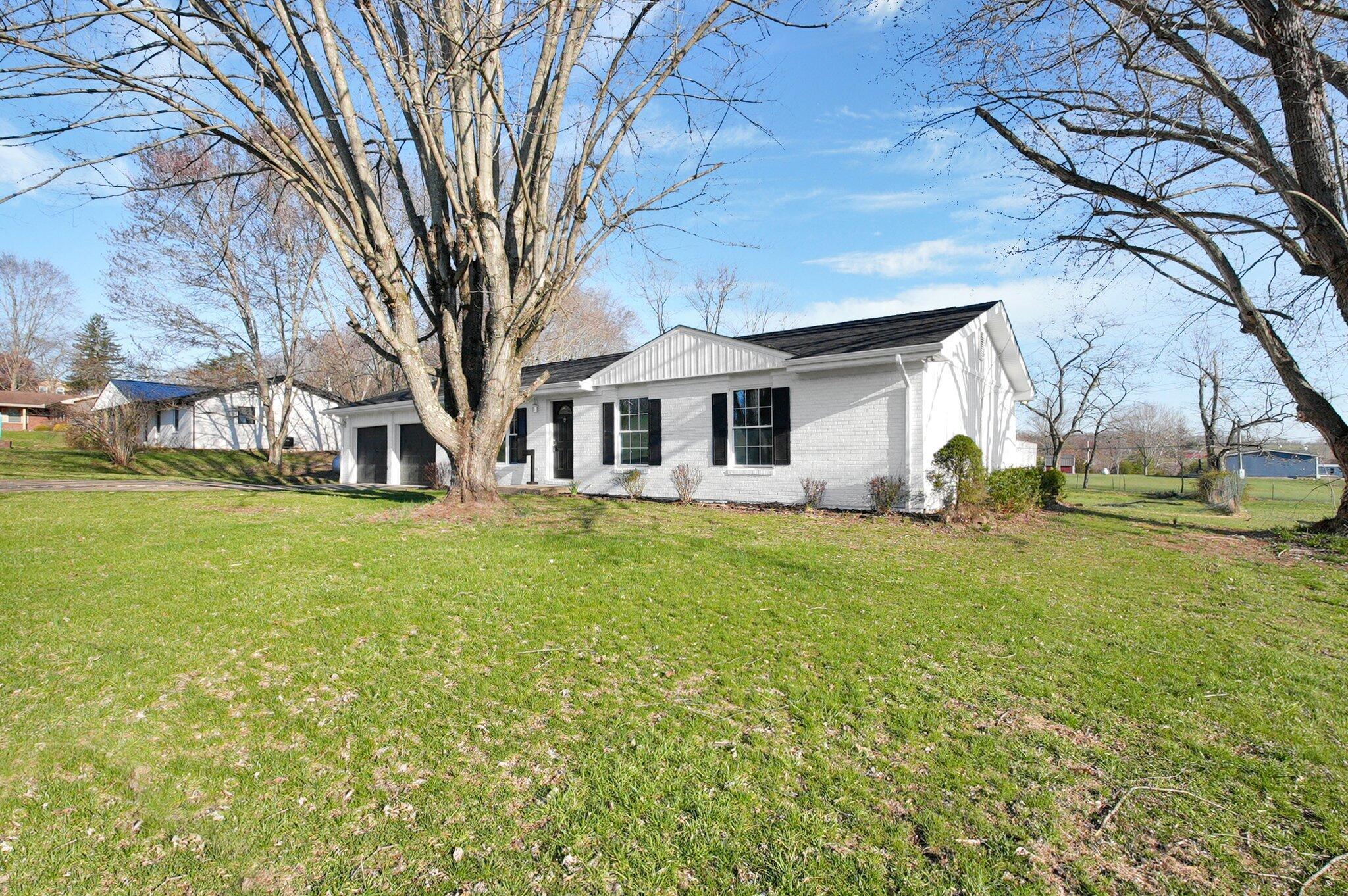 106 Amby Lane Property Photo 4