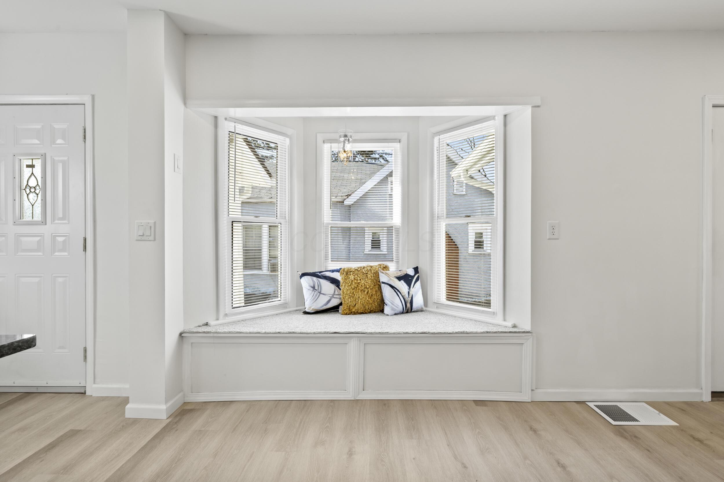 580 S Napoleon Avenue Property Photo 14