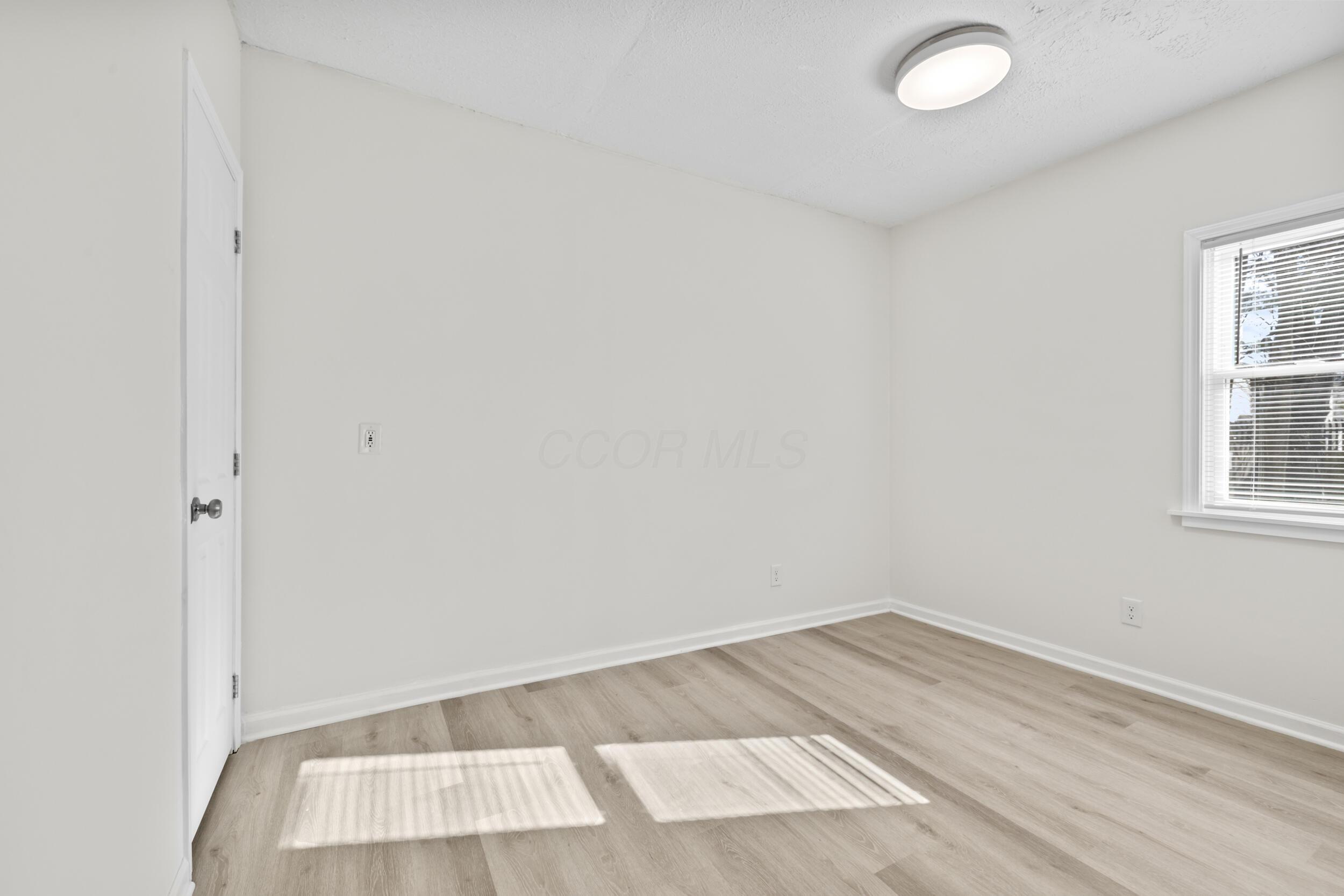 580 S Napoleon Avenue Property Photo 25