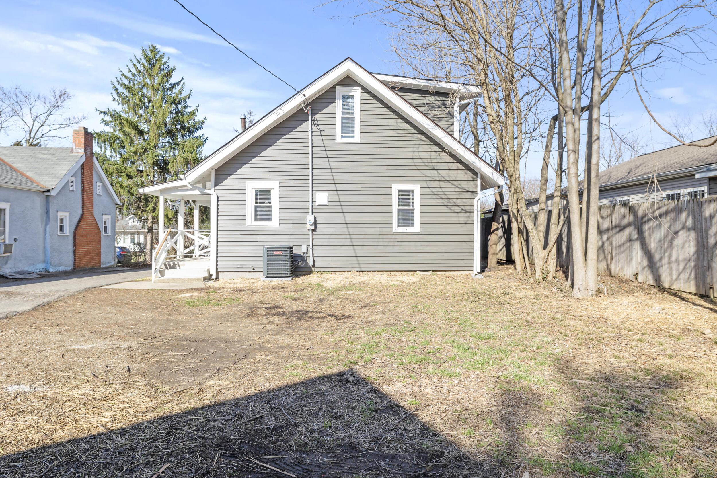 580 S Napoleon Avenue Property Photo 31