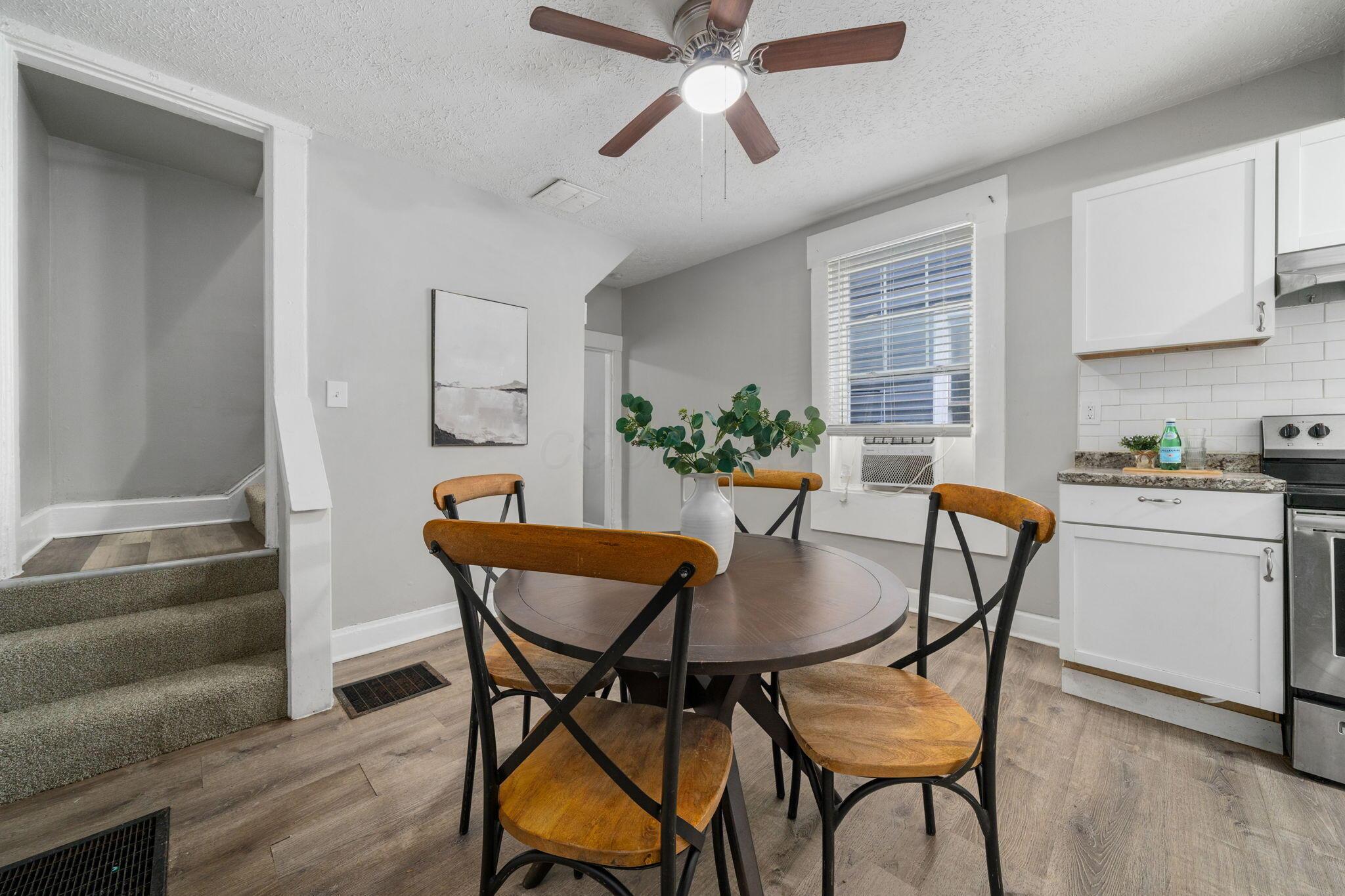 212 S Yale Avenue Property Photo 8
