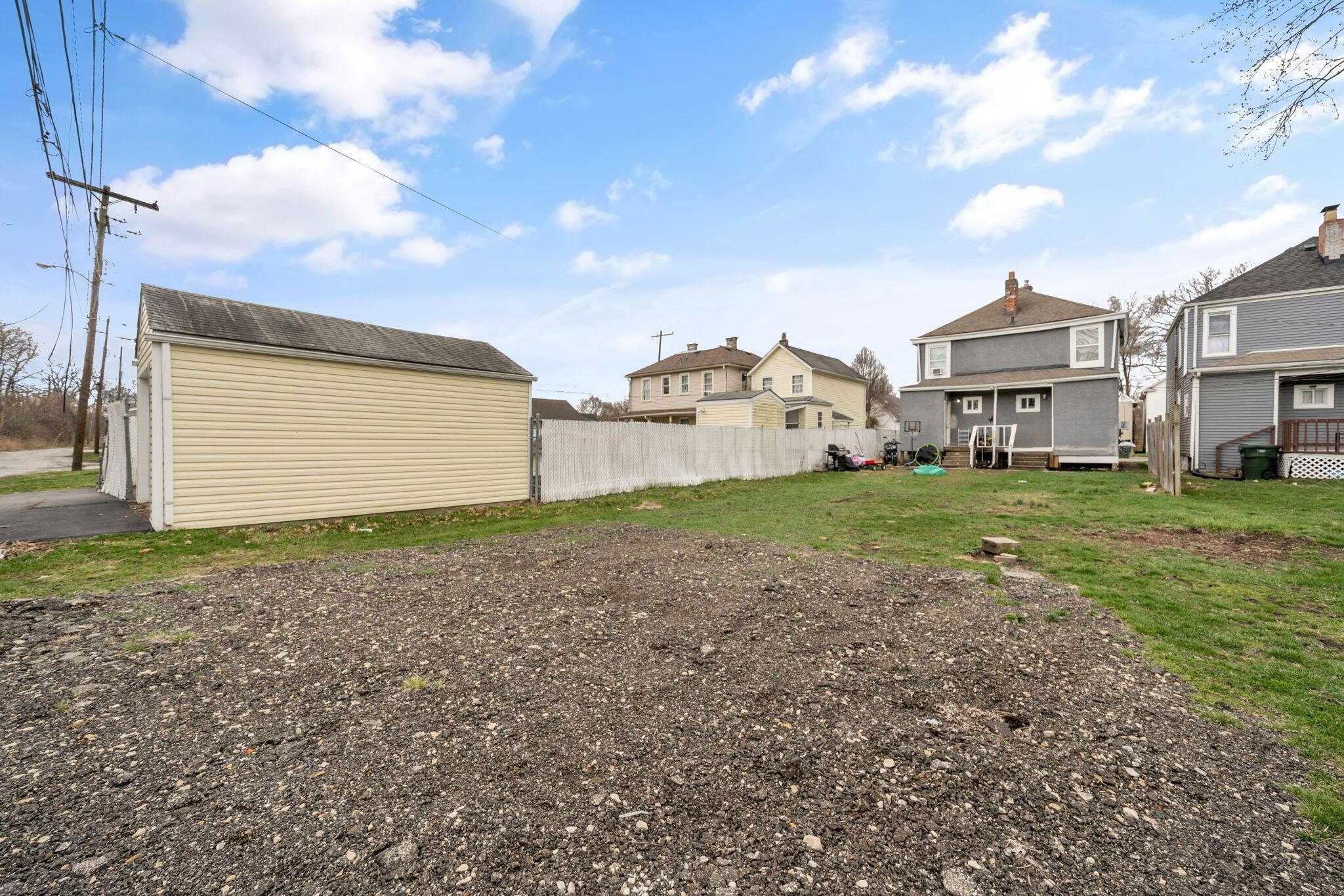 212 S Yale Avenue Property Photo 28