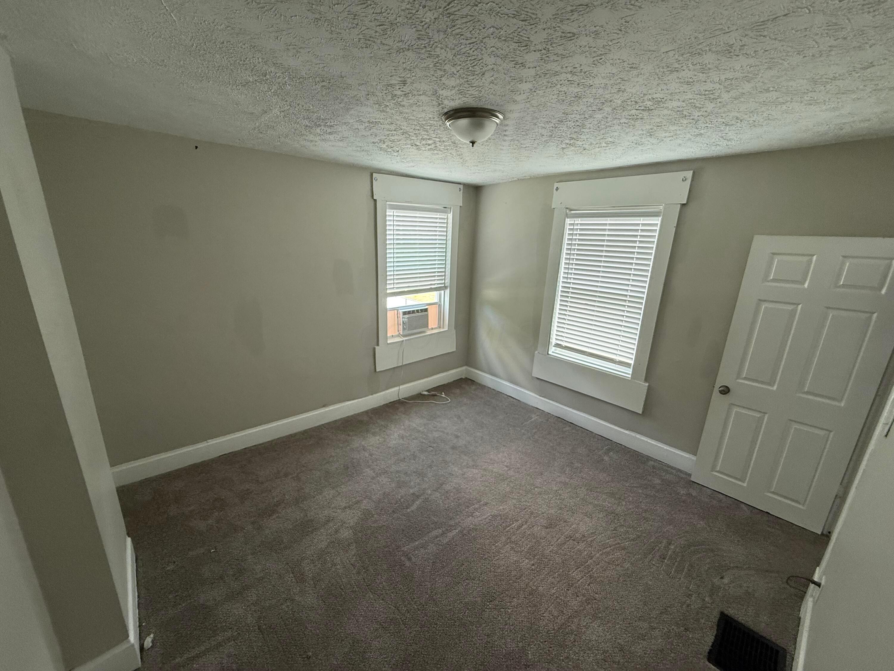 212 S Yale Avenue Property Photo 42