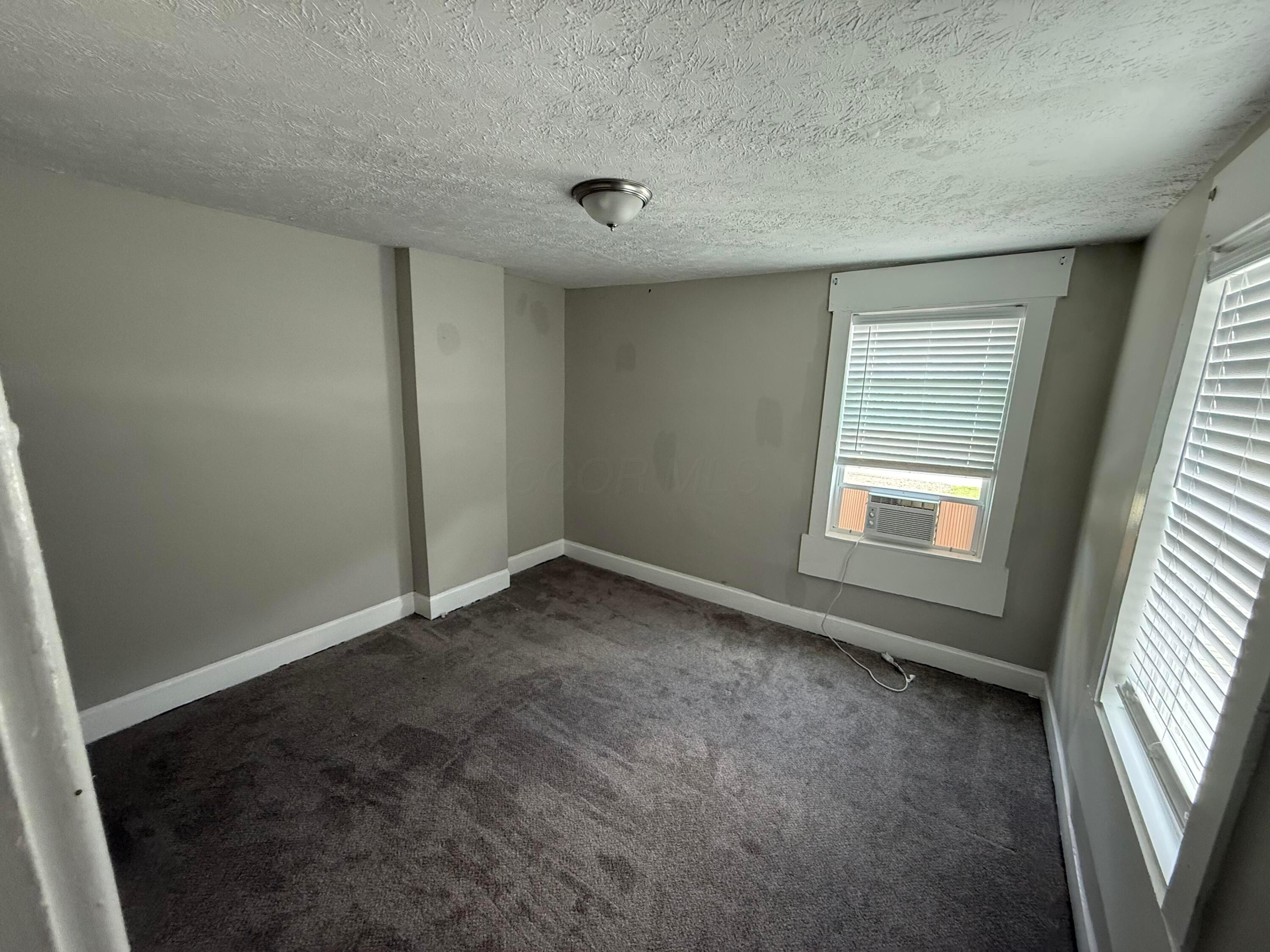 212 S Yale Avenue Property Photo 43