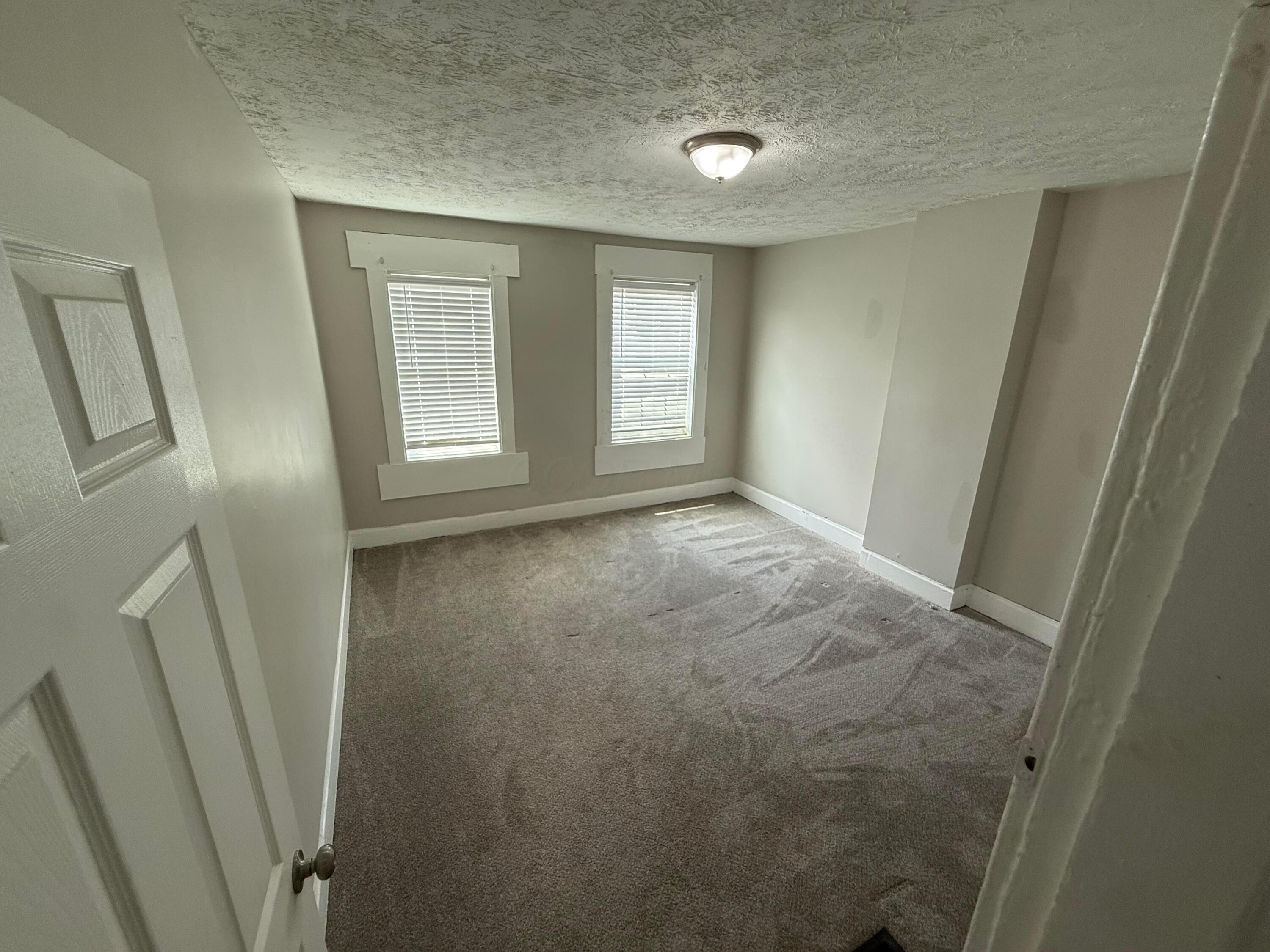 212 S Yale Avenue Property Photo 45
