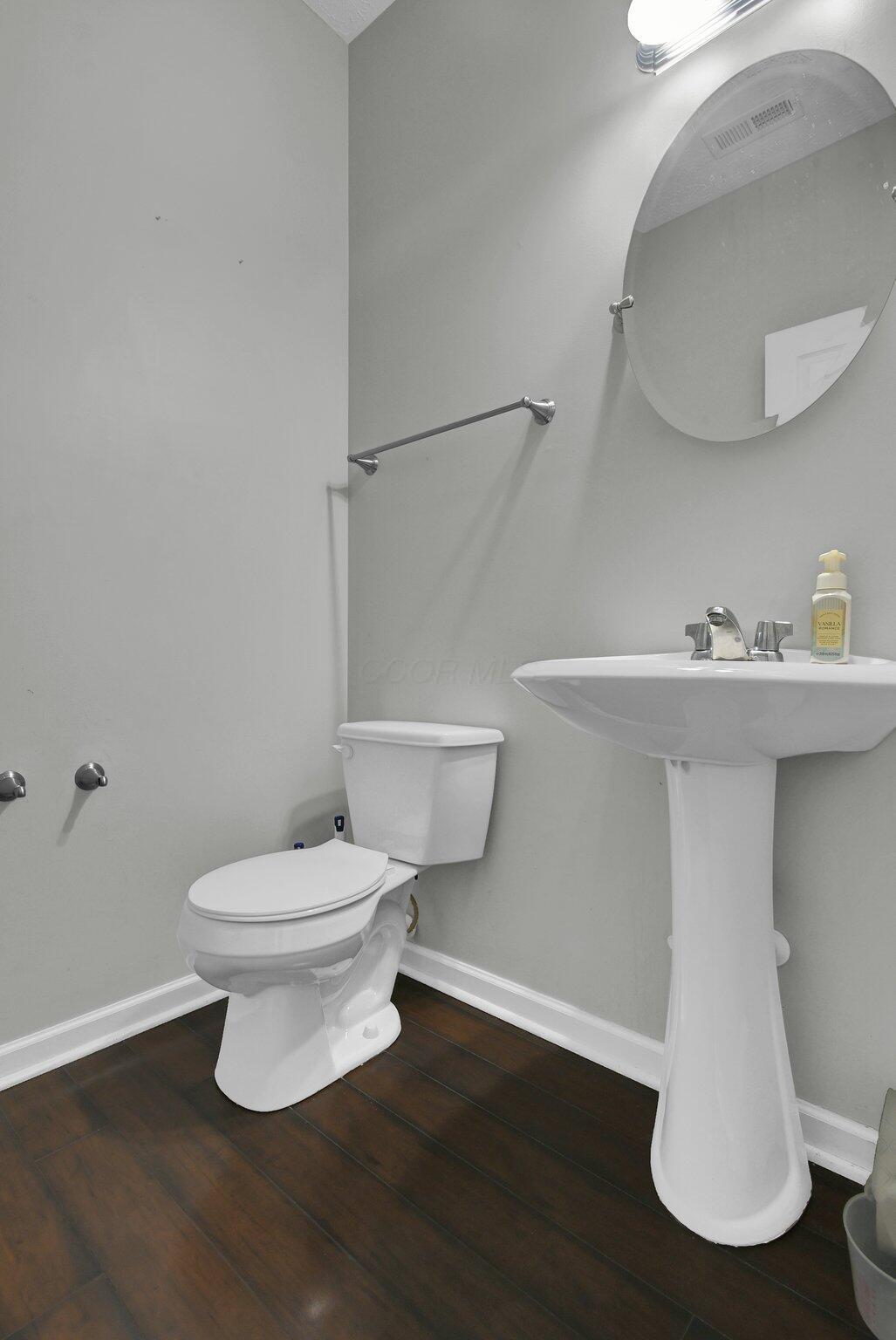 1208 Parsons Court Property Photo 6