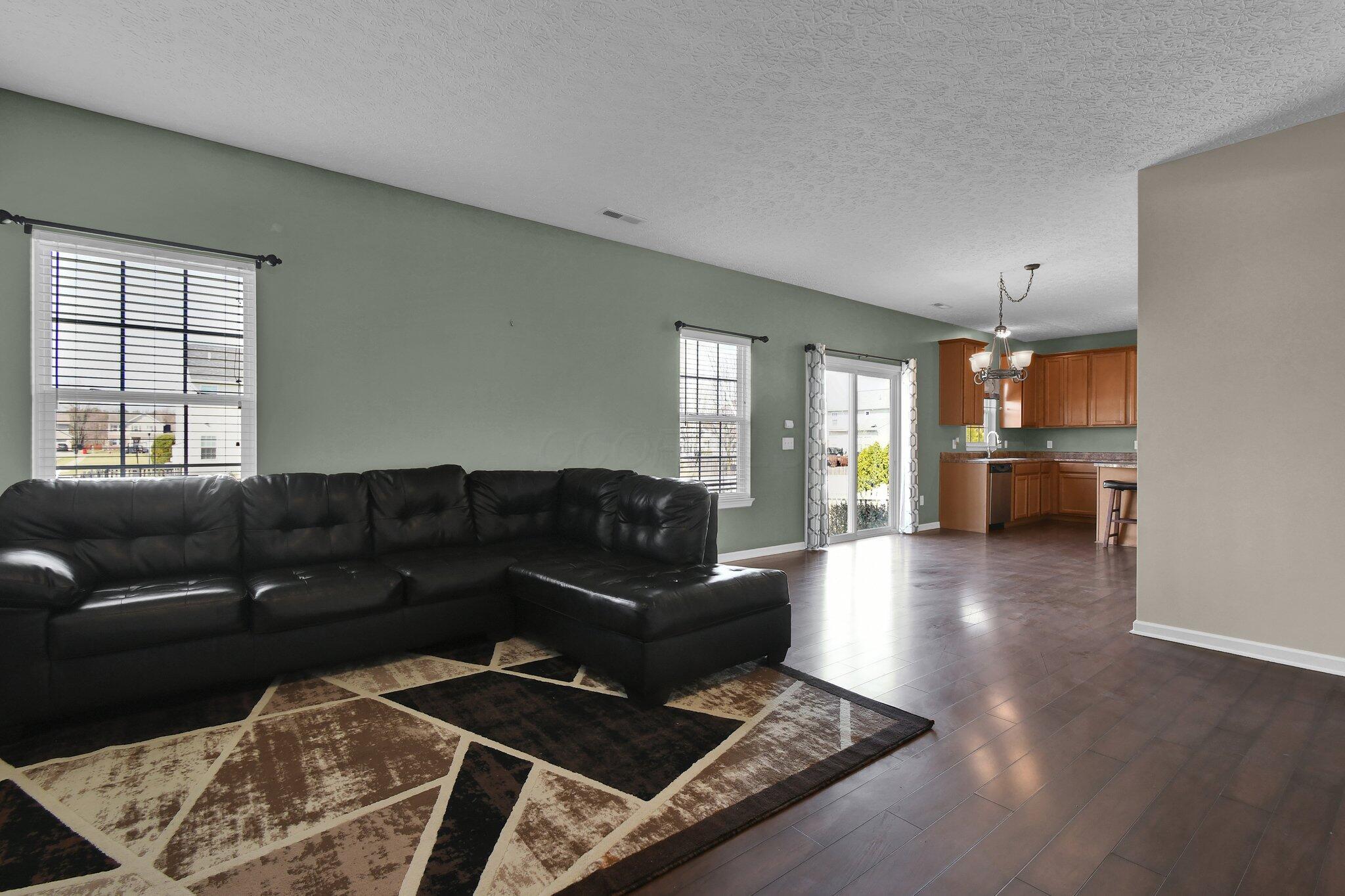 1208 Parsons Court Property Photo 8