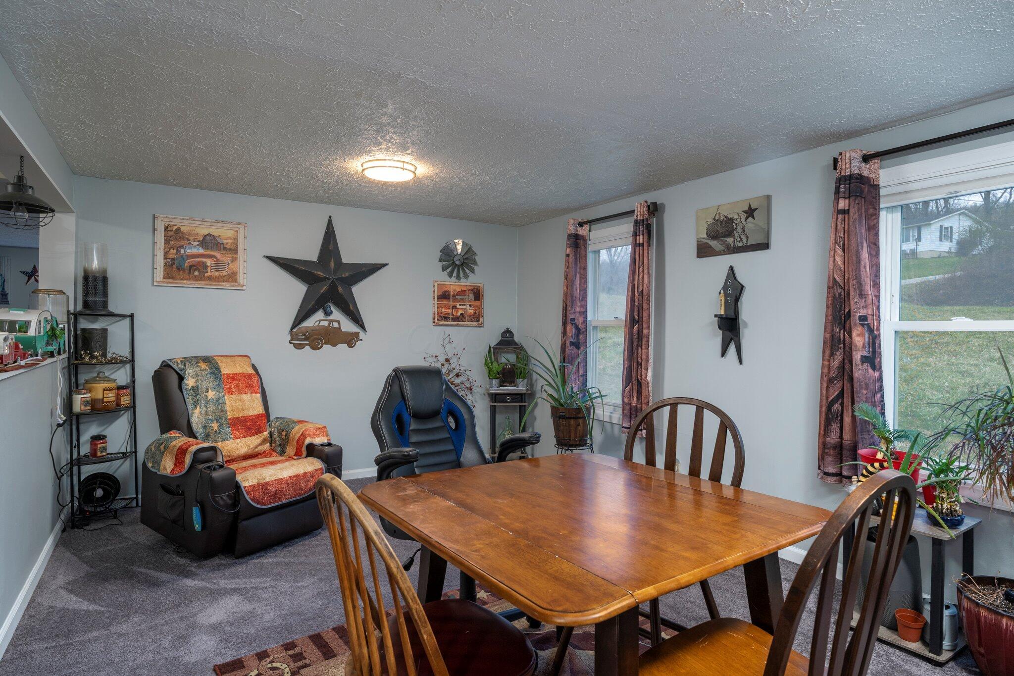 3661 Lick Run Road Property Photo 7