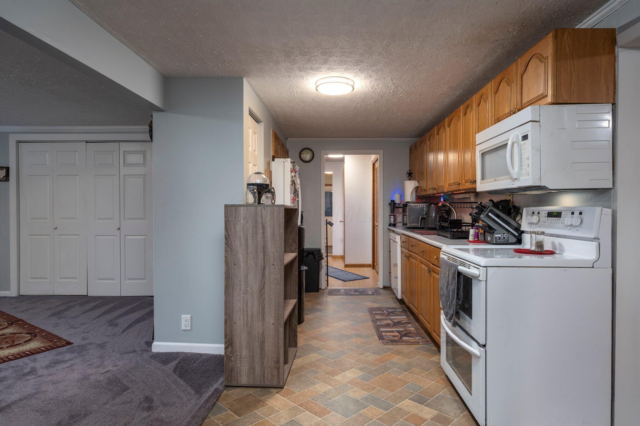 3661 Lick Run Road Property Photo 8