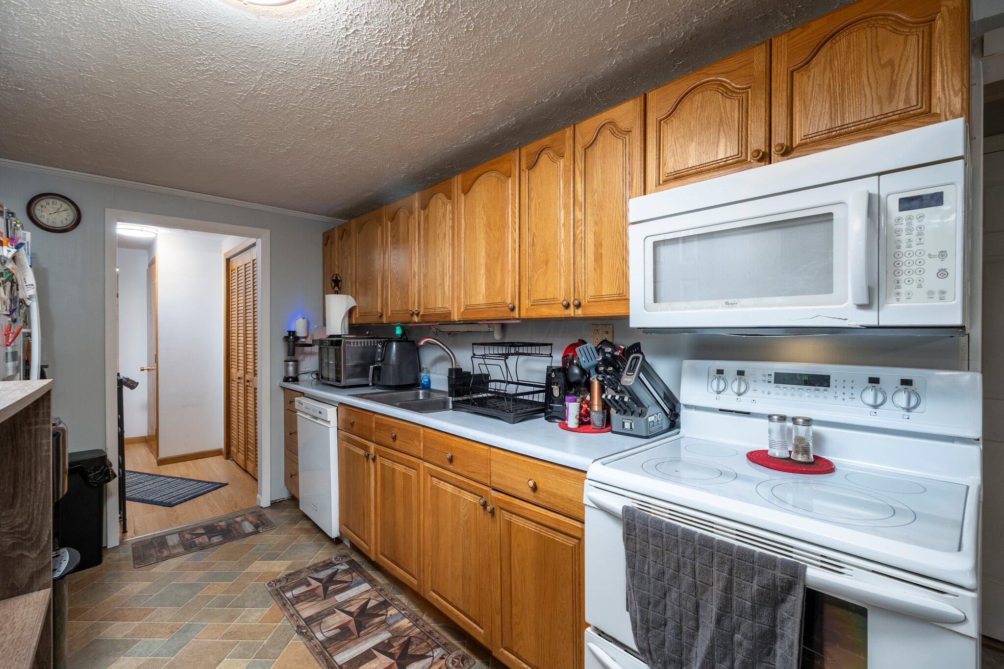 3661 Lick Run Road Property Photo 9