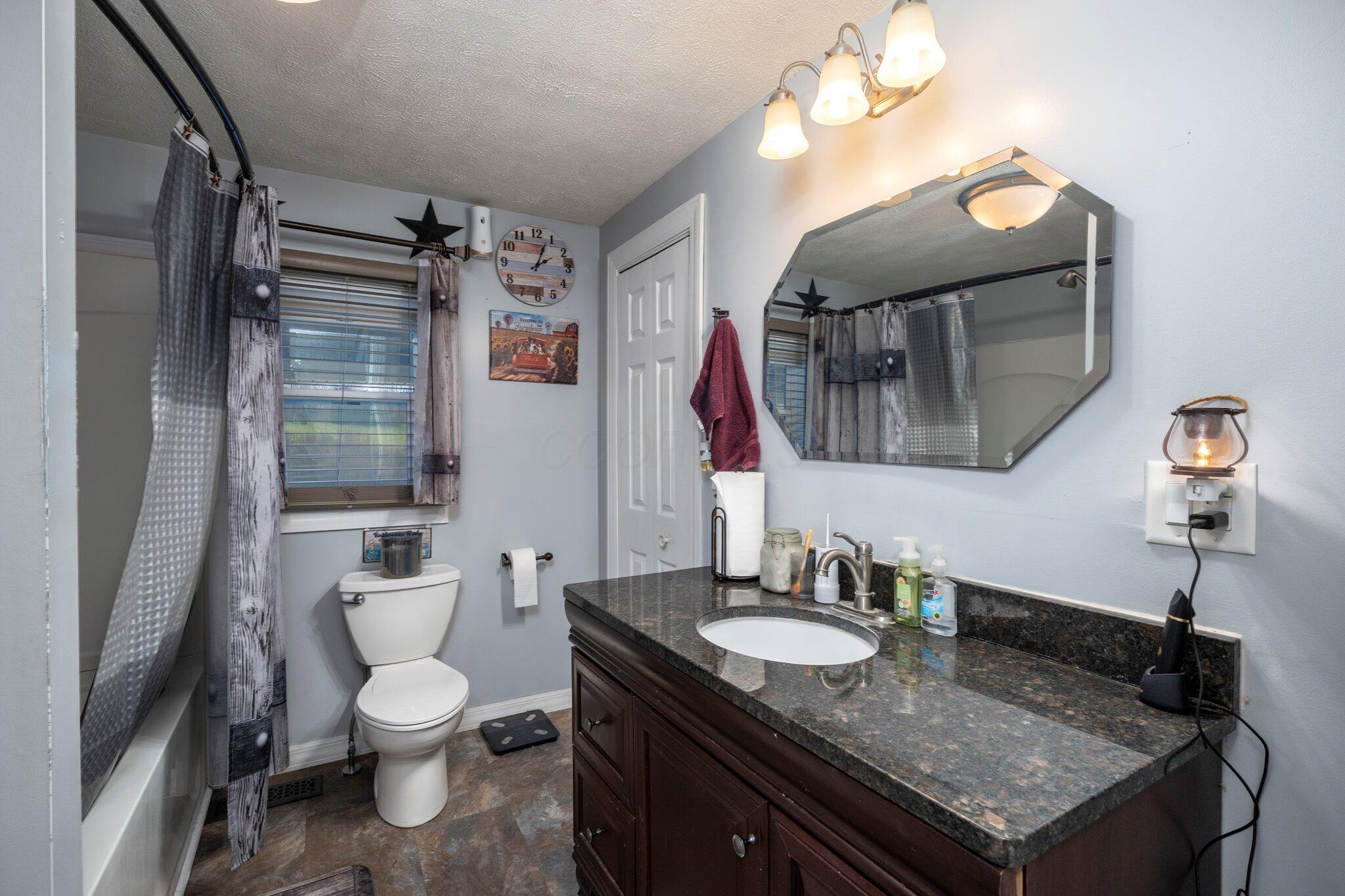 3661 Lick Run Road Property Photo 23