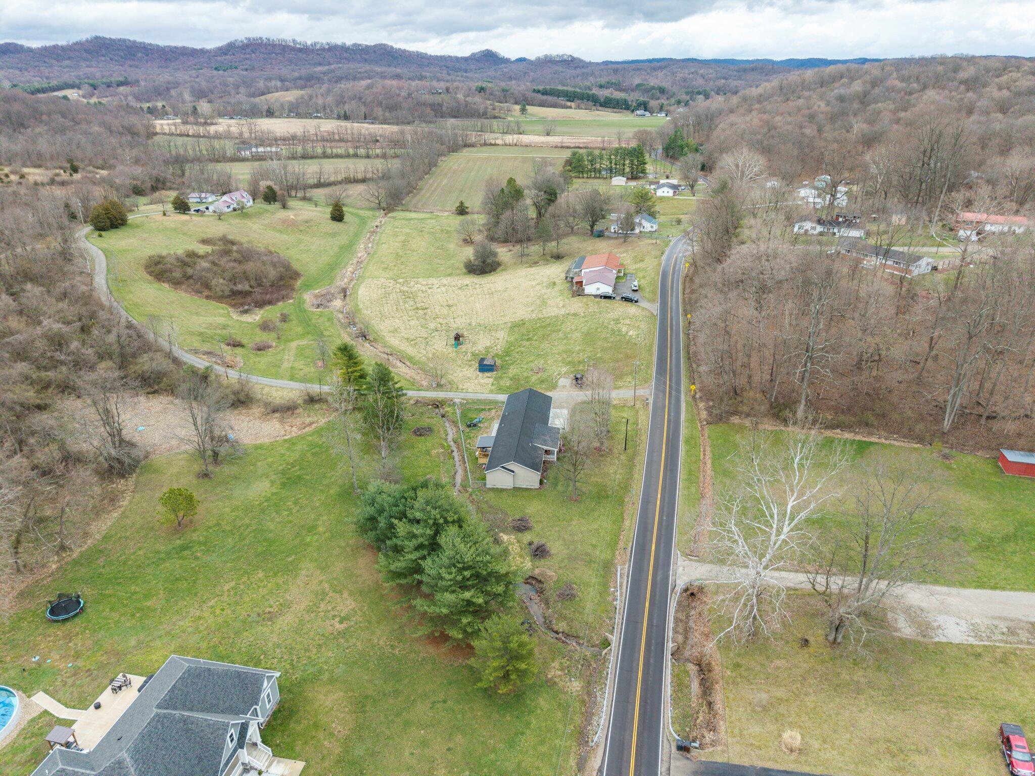 3661 Lick Run Road Property Photo 44