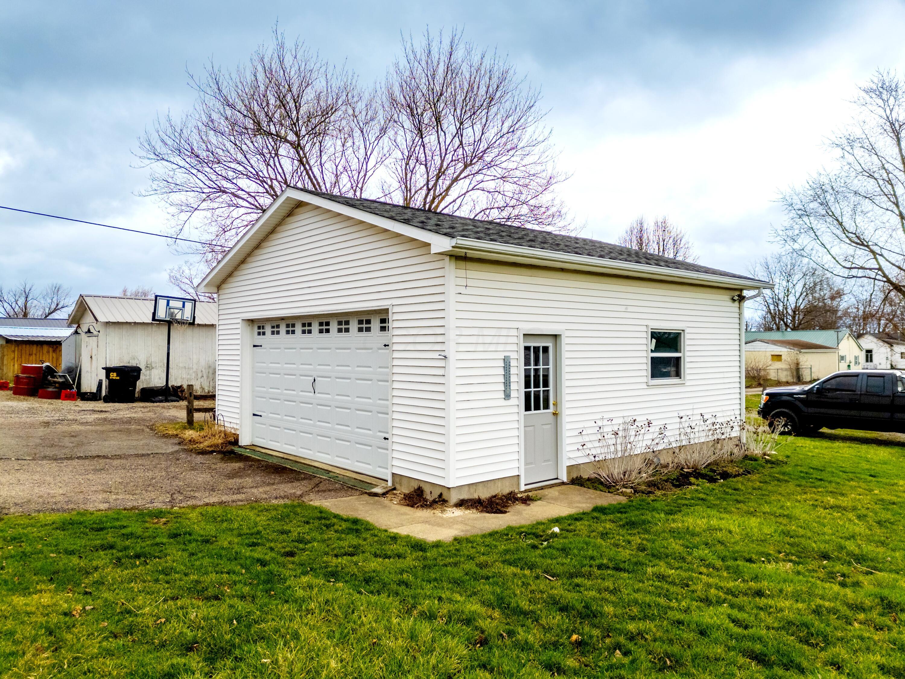 39 E High Street Property Photo 12