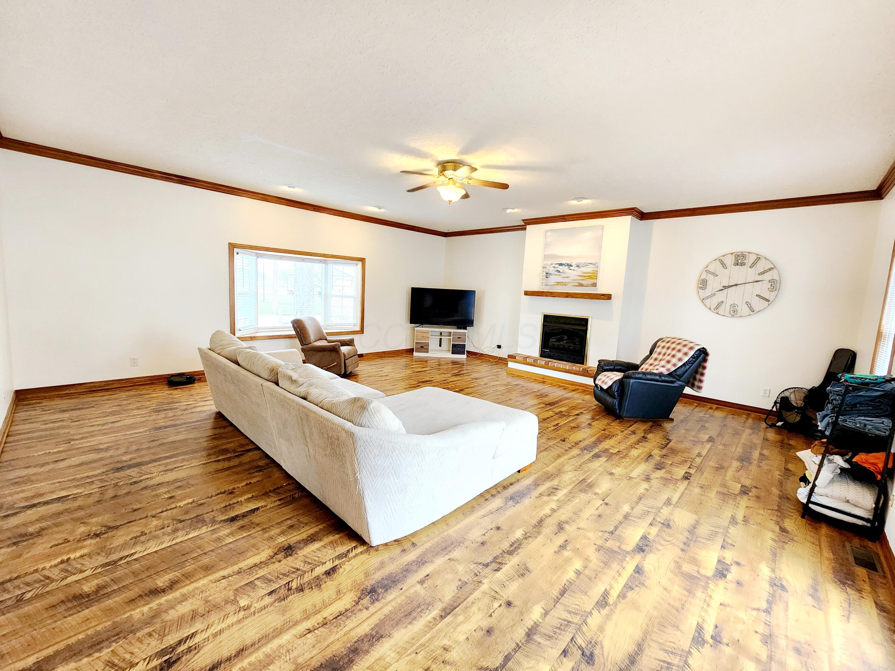 39 E High Street Property Photo 15