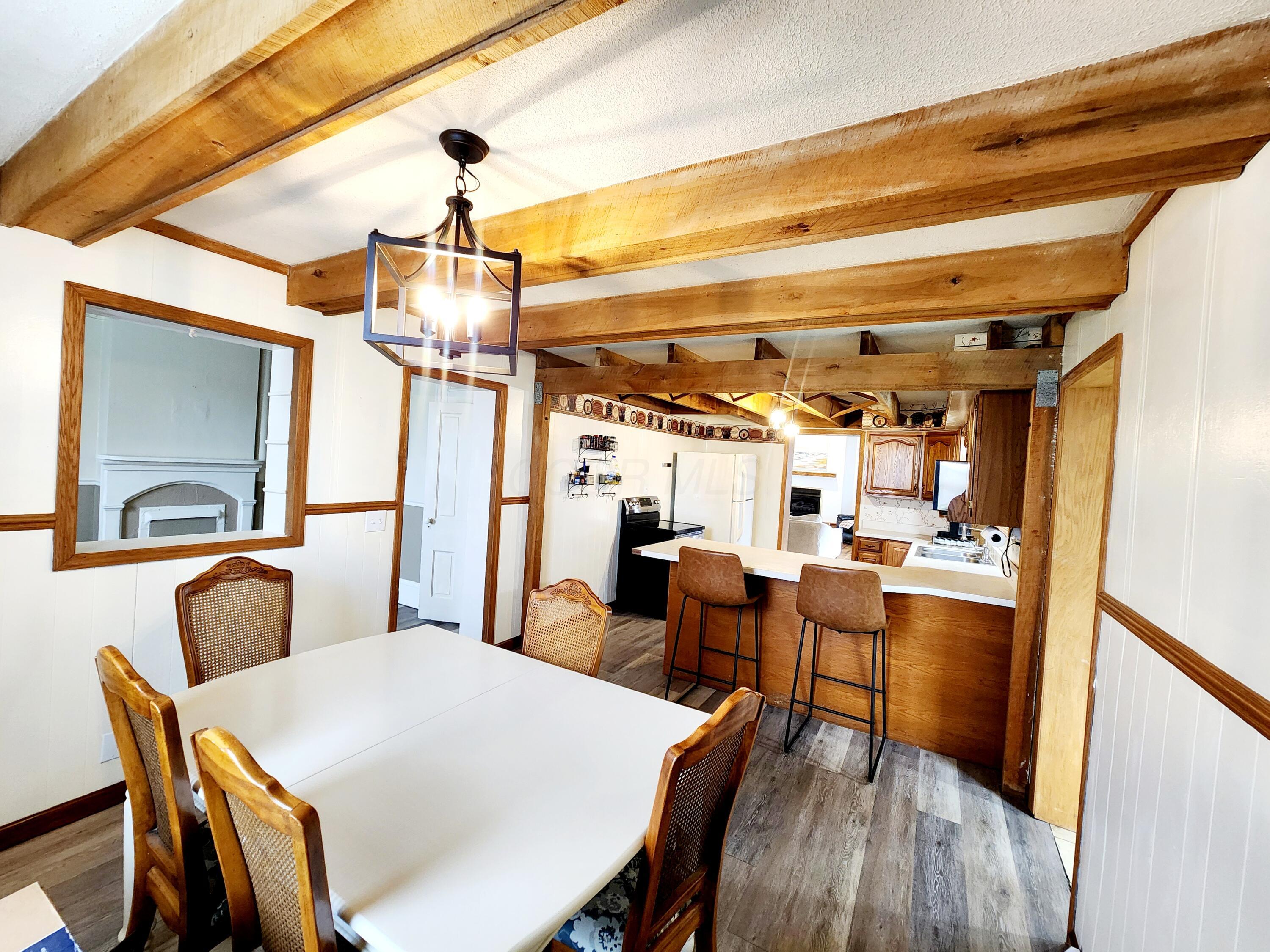 39 E High Street Property Photo 24