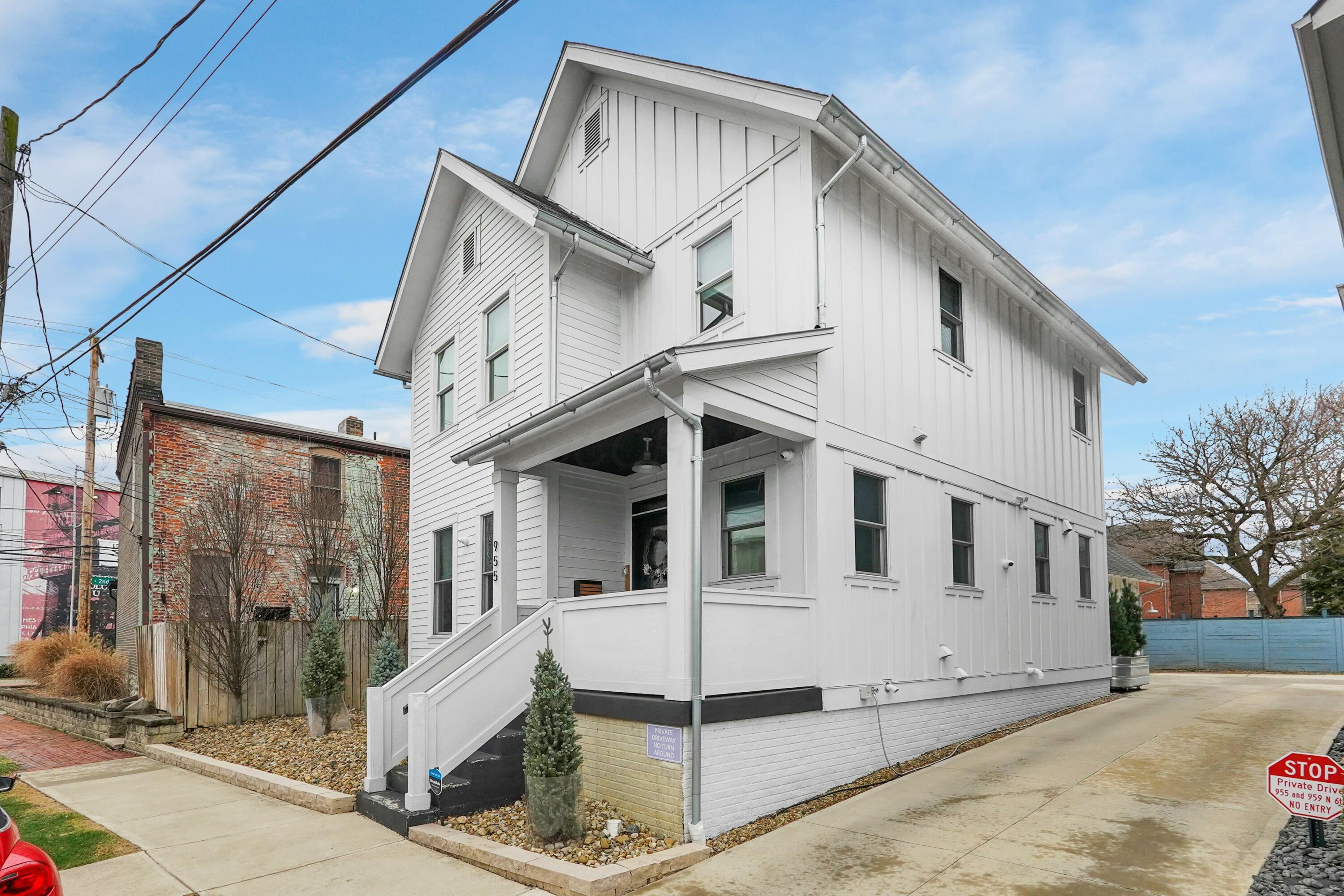 955 N 6th Street Property Photo 2