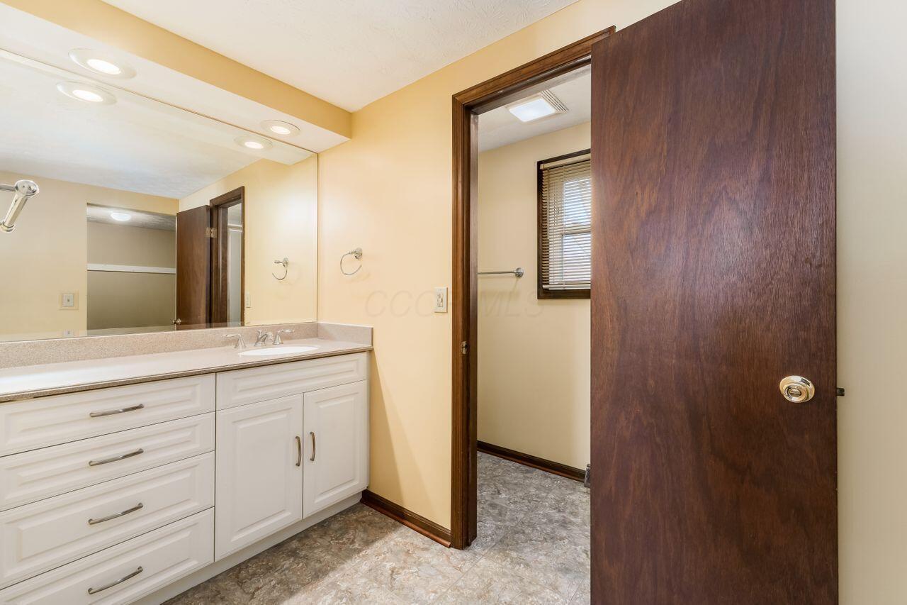 10180 S Crosset Hill Drive Property Photo 22