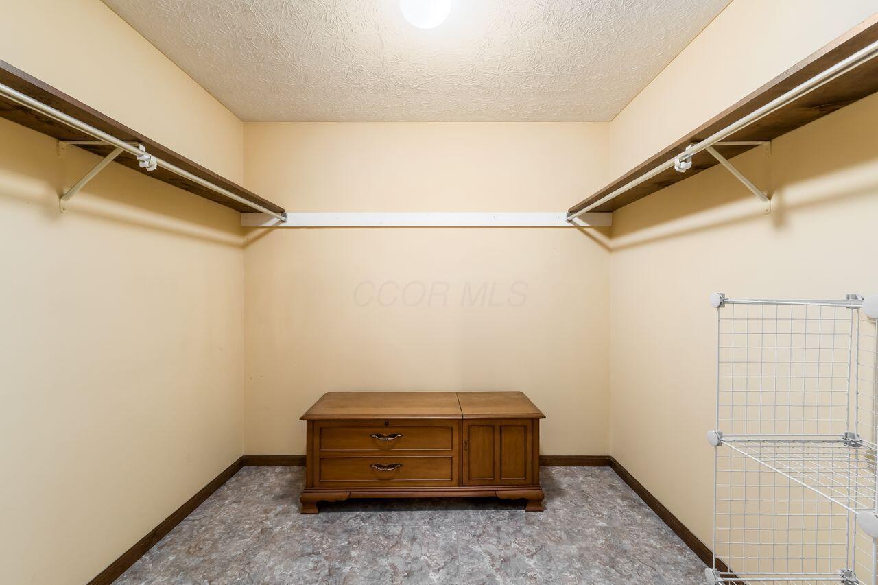 10180 S Crosset Hill Drive Property Photo 24