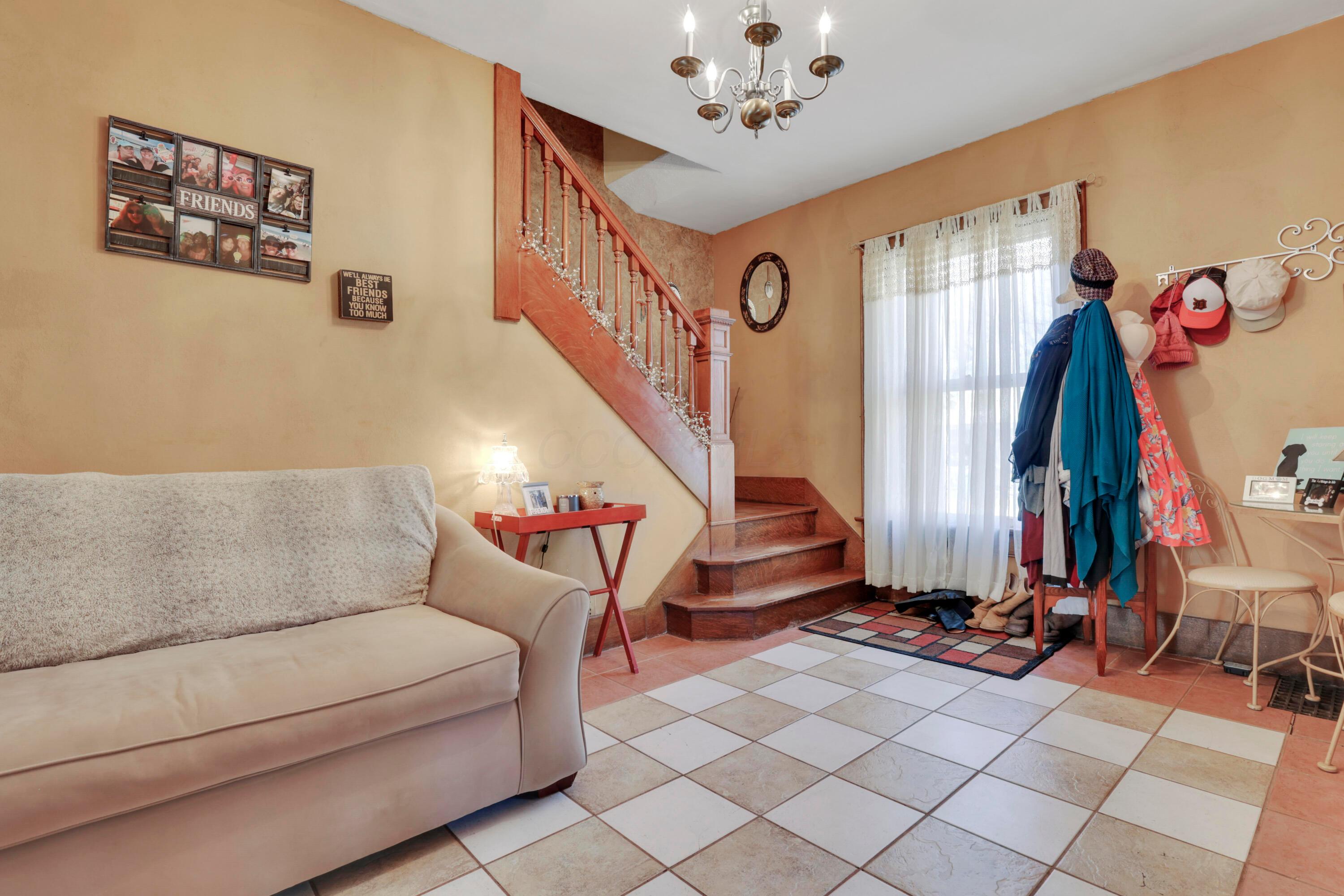 123 Campbell Street Property Photo 8