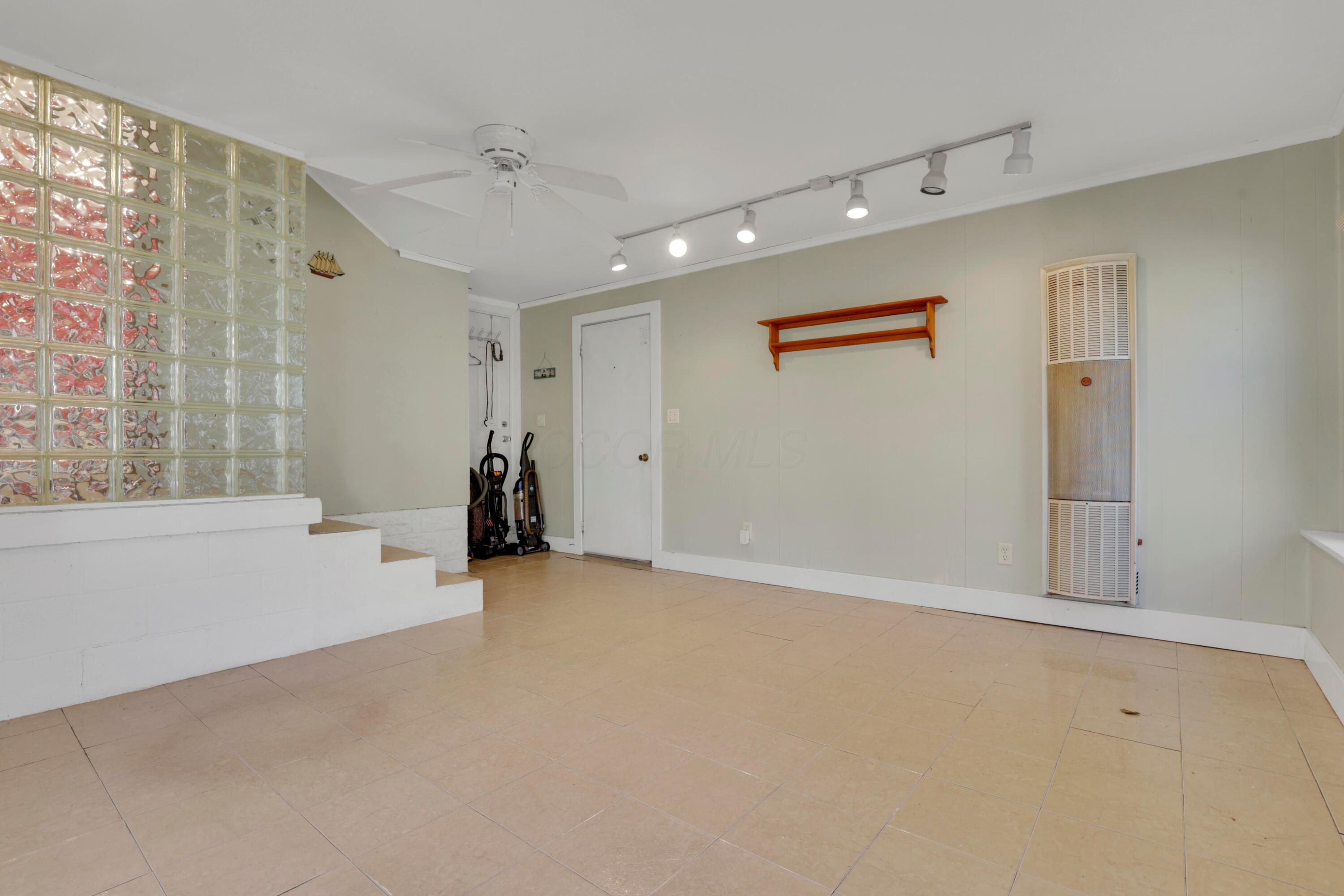 123 Campbell Street Property Photo 20