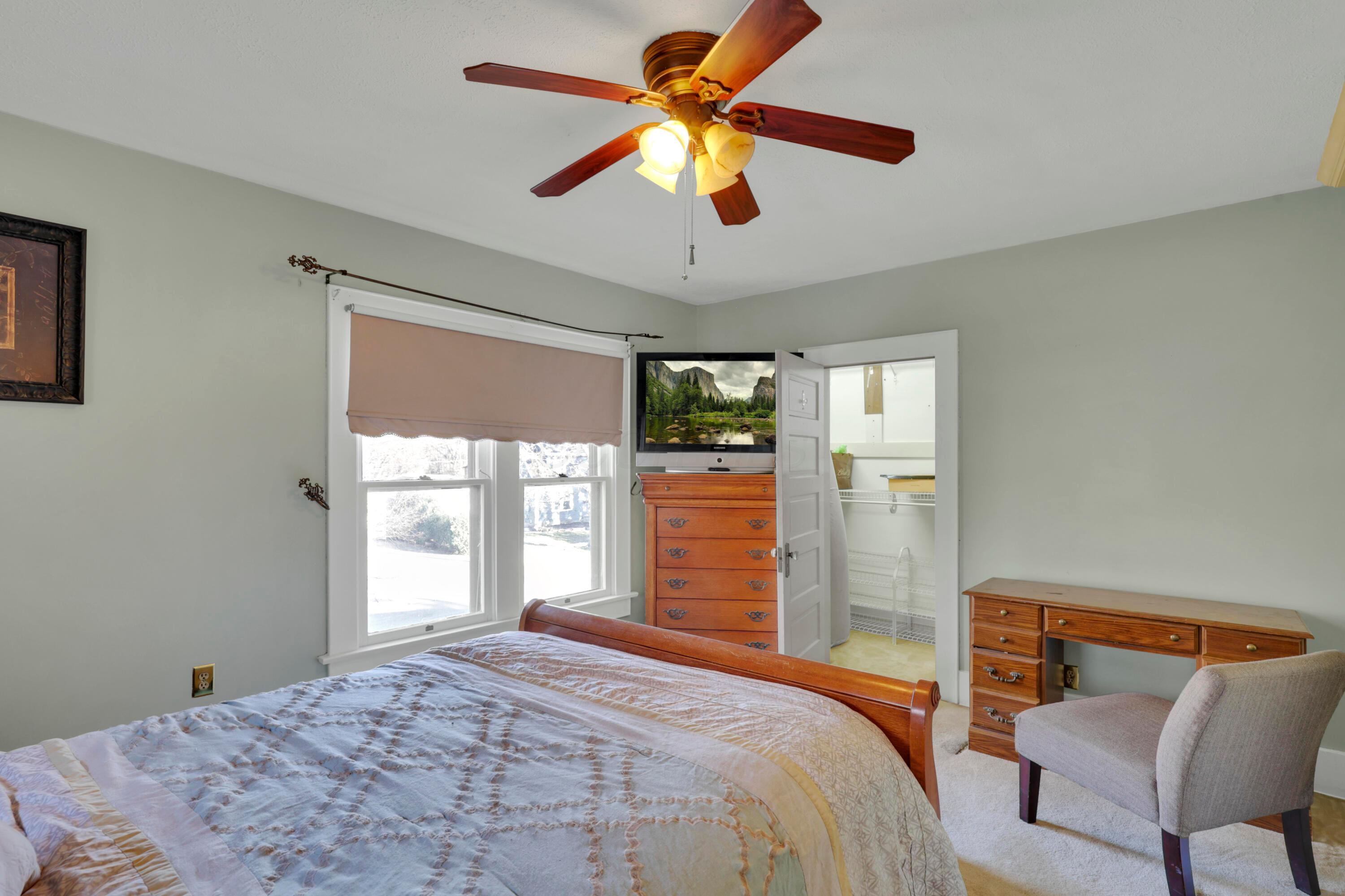 123 Campbell Street Property Photo 24