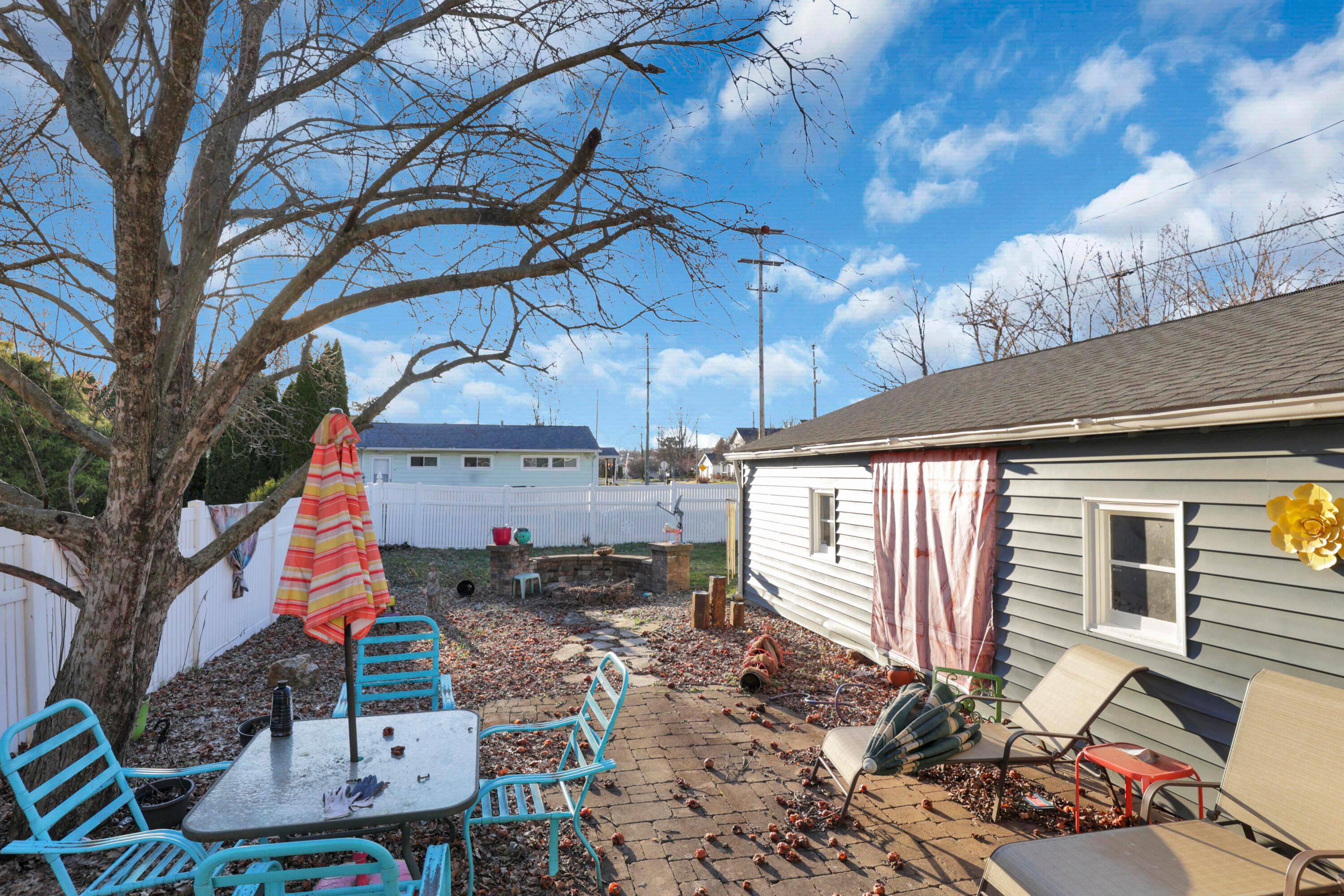 123 Campbell Street Property Photo 37