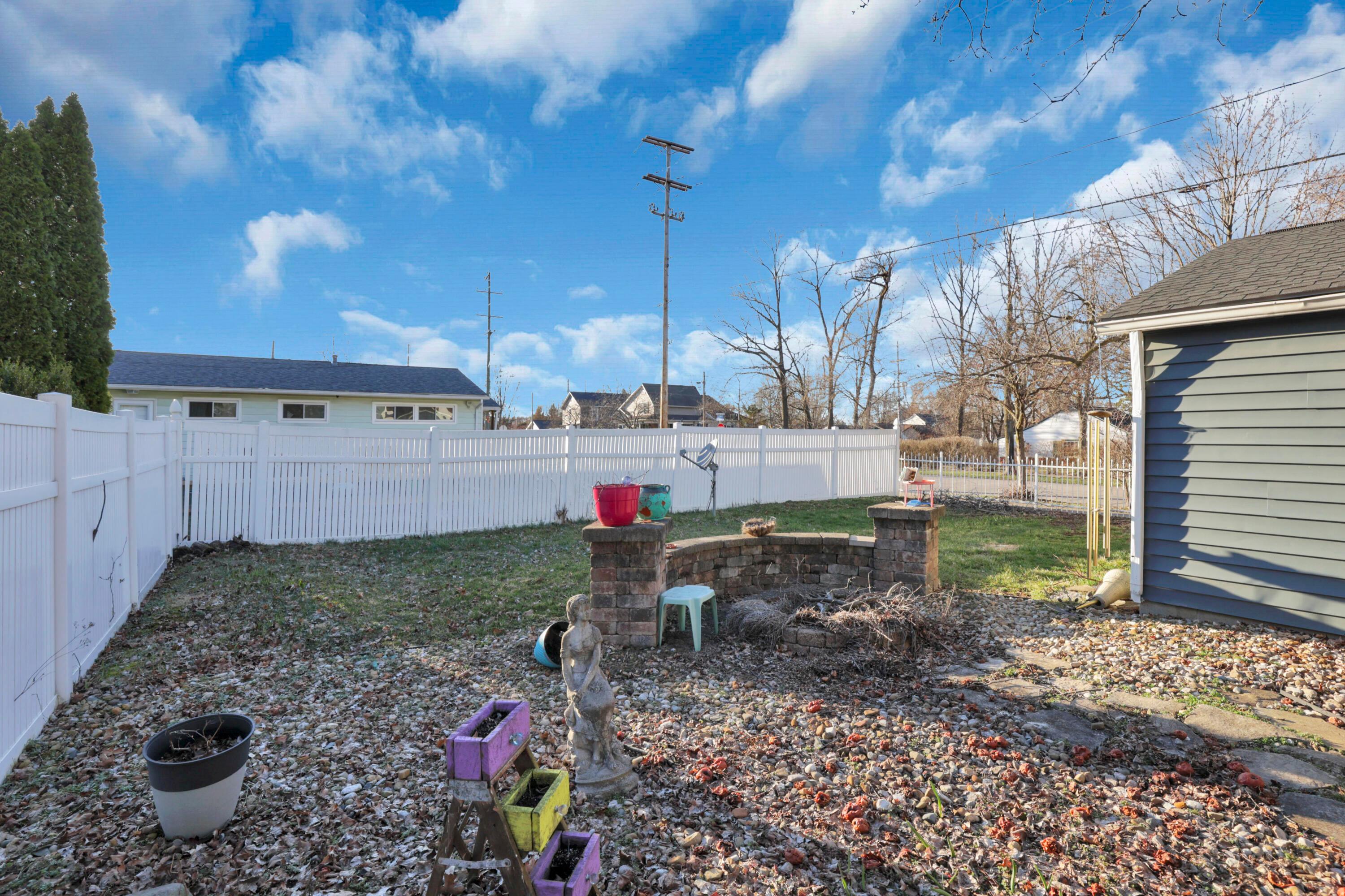 123 Campbell Street Property Photo 38