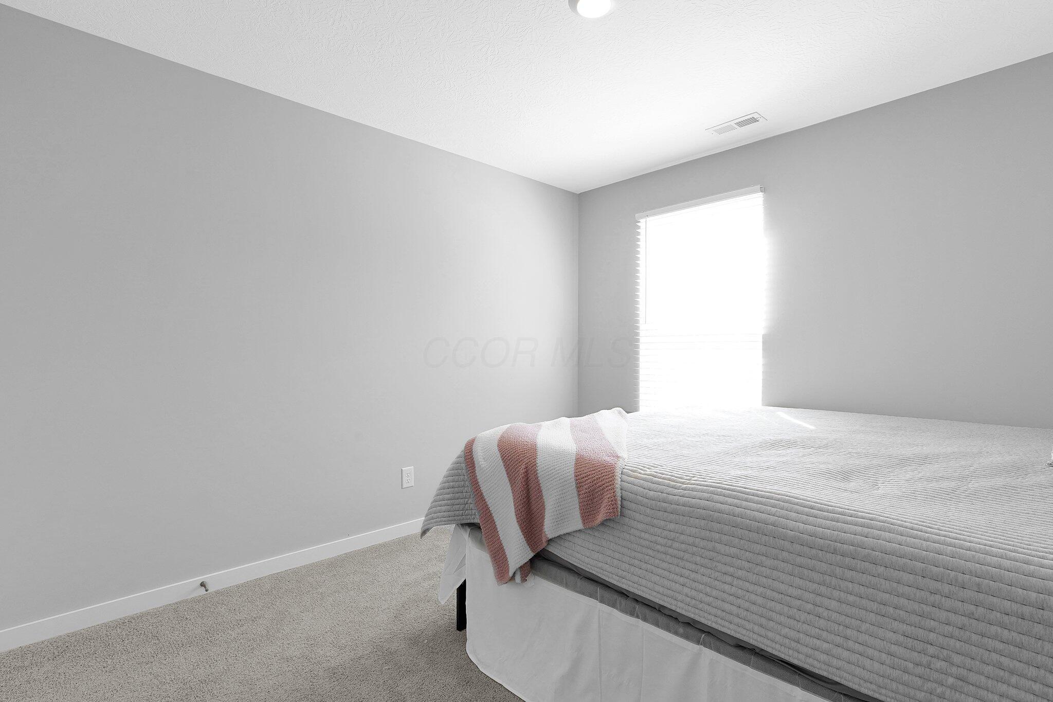 322 Kells Court W Property Photo 33
