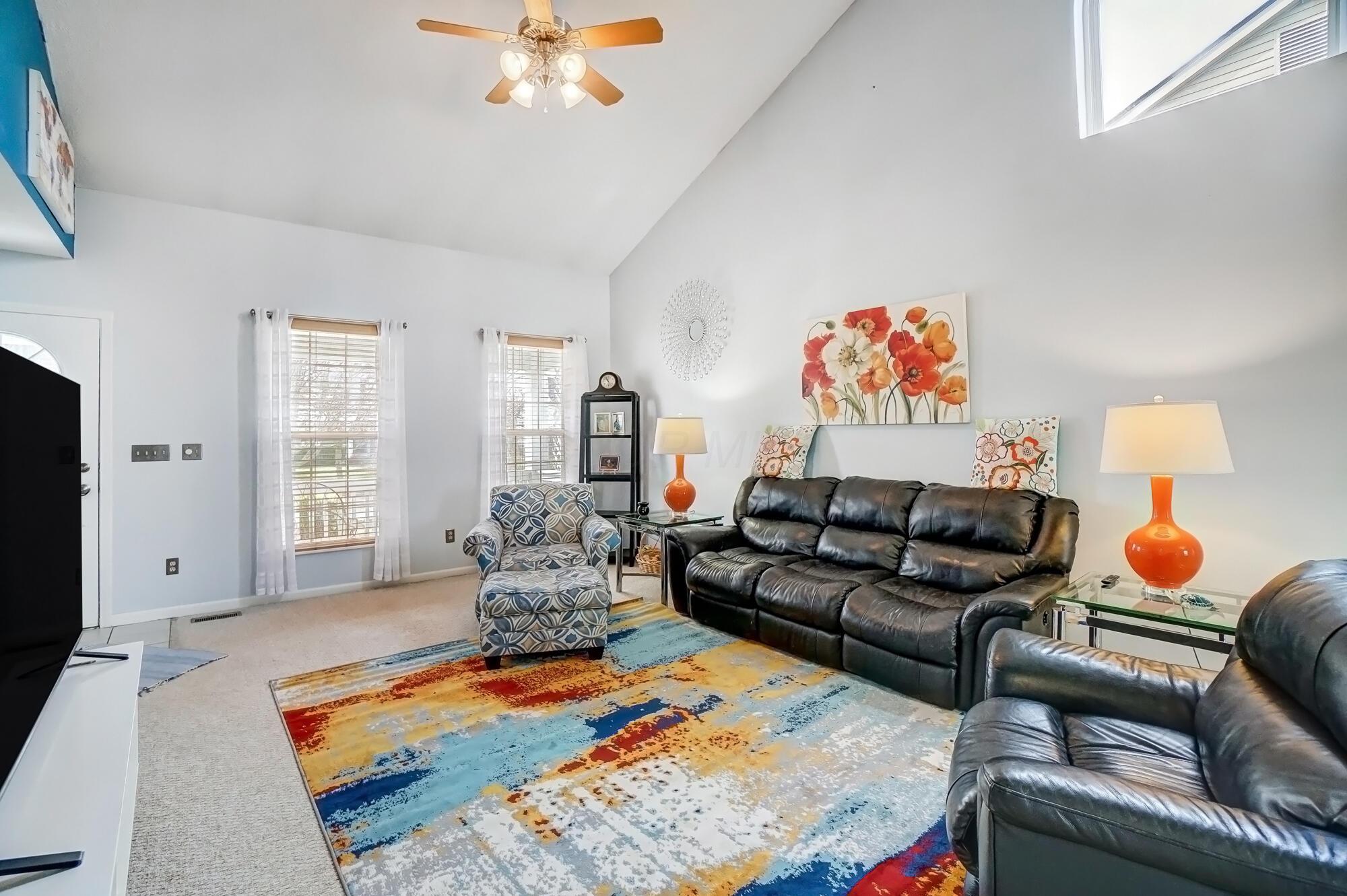 8572 Robbins Loop Drive Property Photo 6