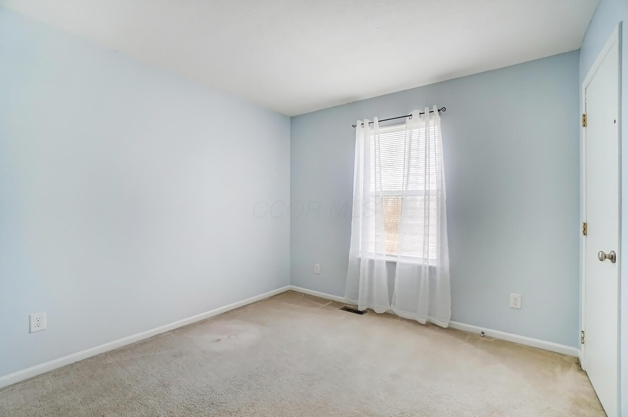 8572 Robbins Loop Drive Property Photo 33
