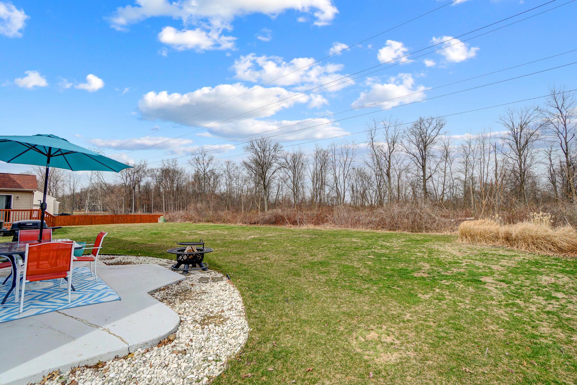 8572 Robbins Loop Drive Property Photo 43