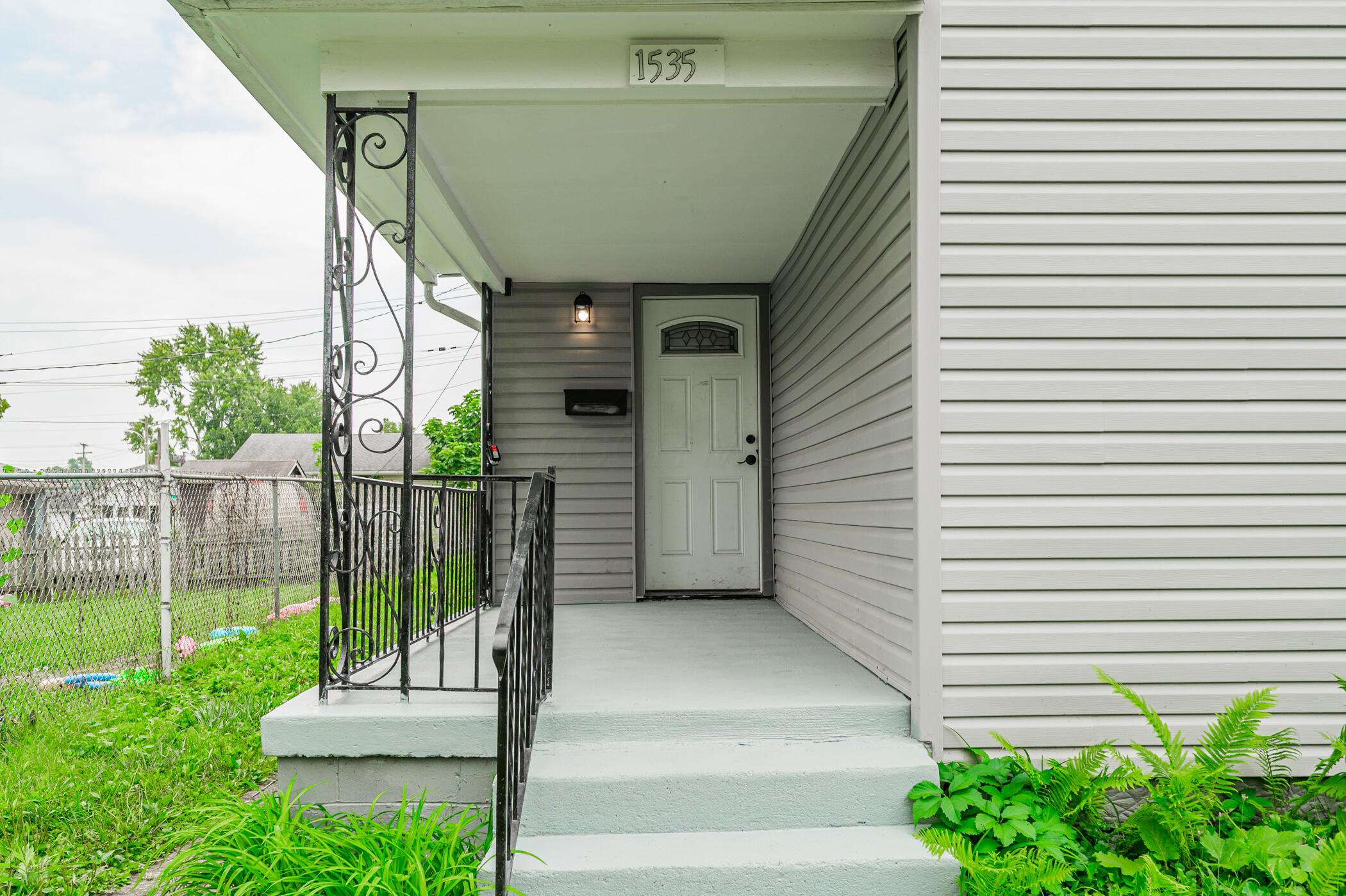 1535 Thomas Avenue Property Photo 2
