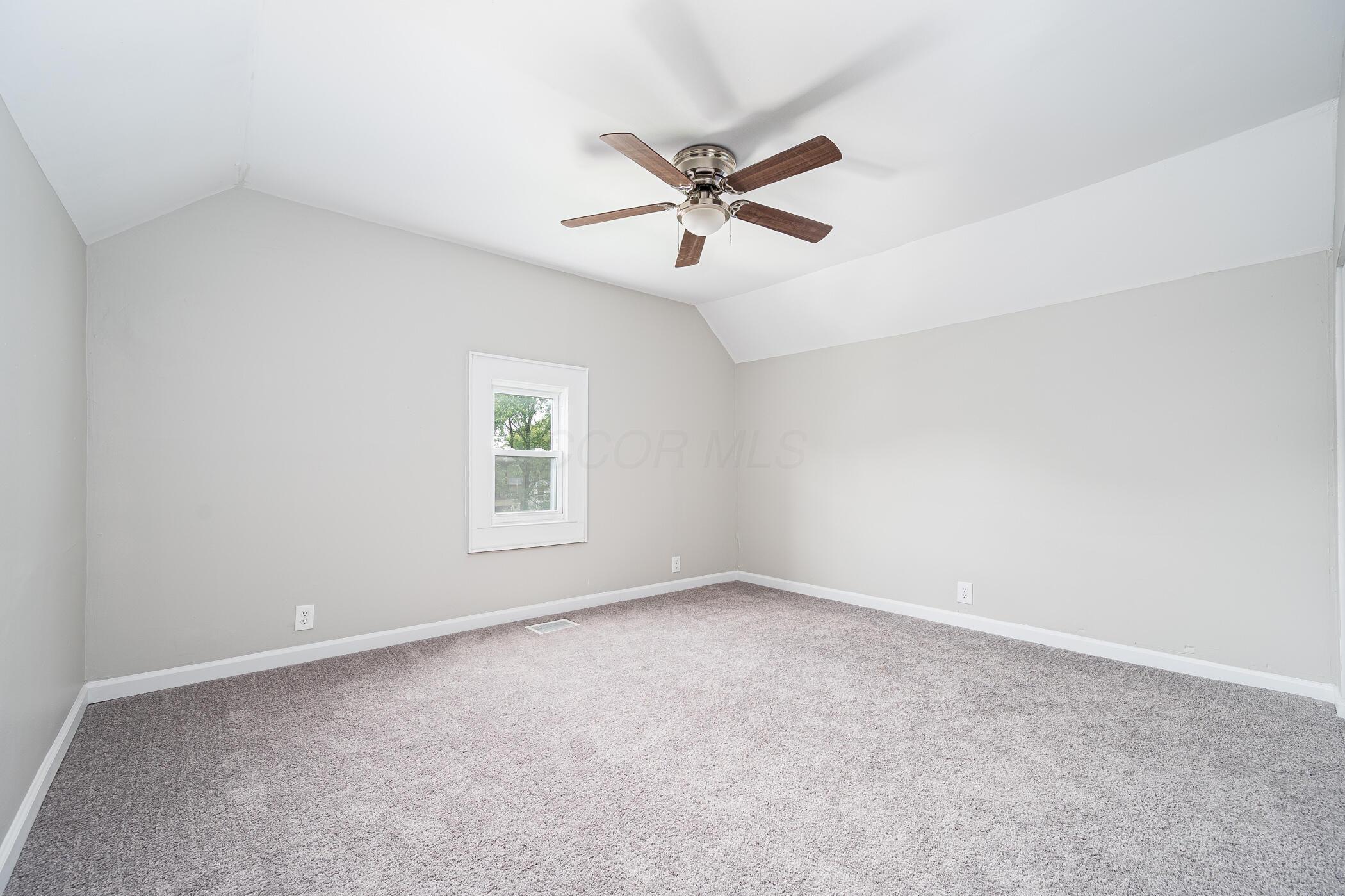 1535 Thomas Avenue Property Photo 15