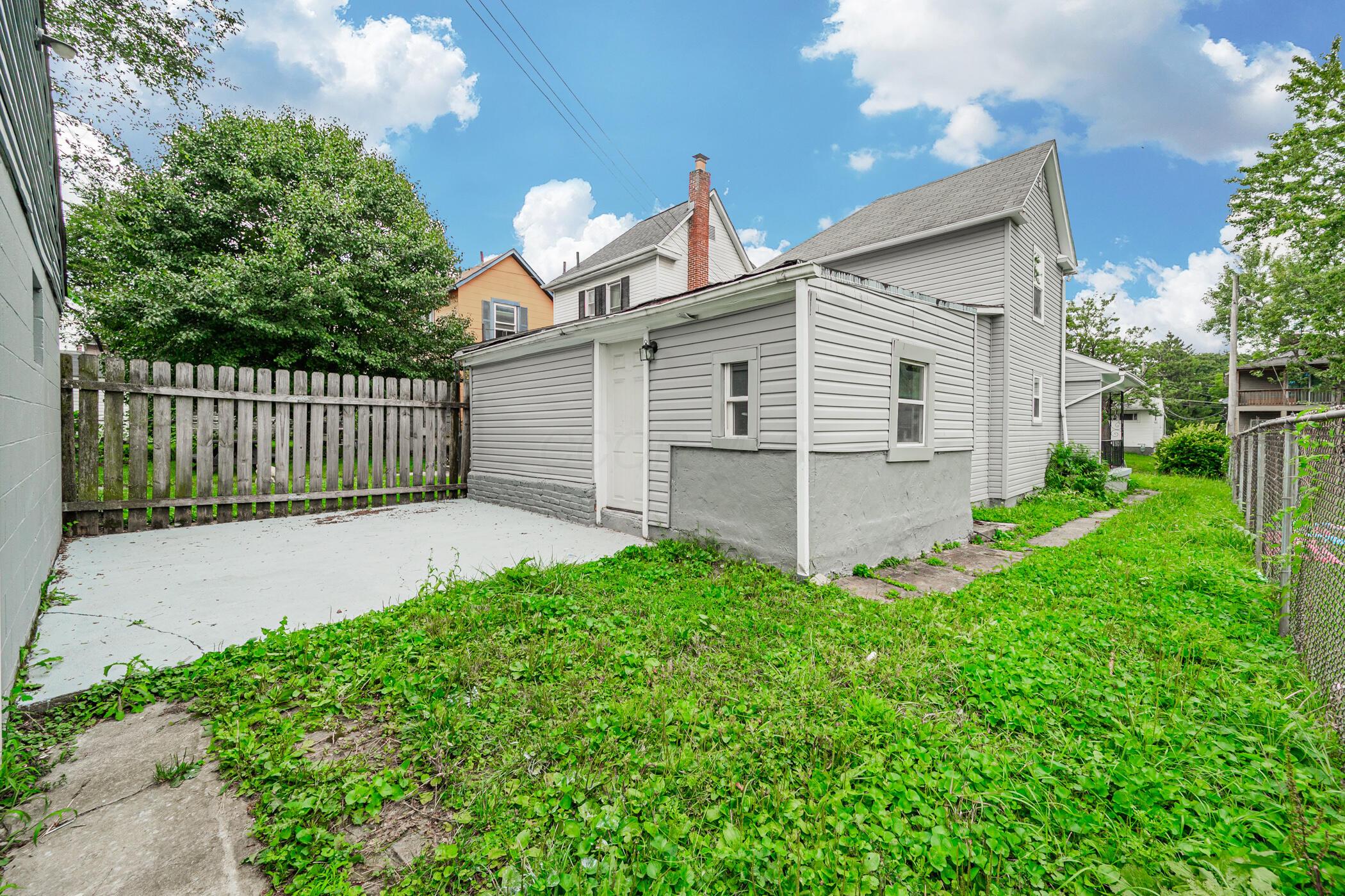 1535 Thomas Avenue Property Photo 25