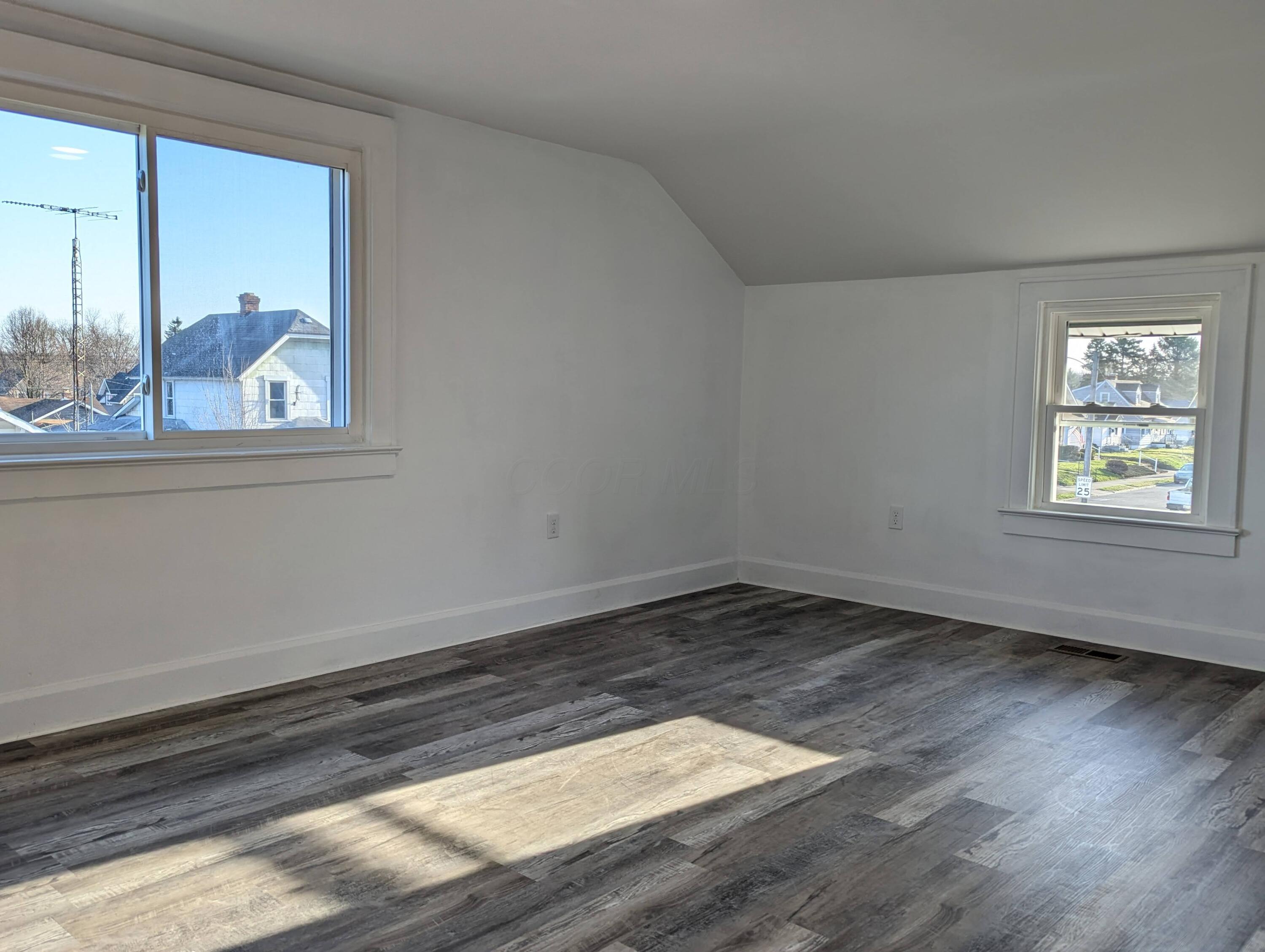 2431 Hillside Avenue Property Photo 5