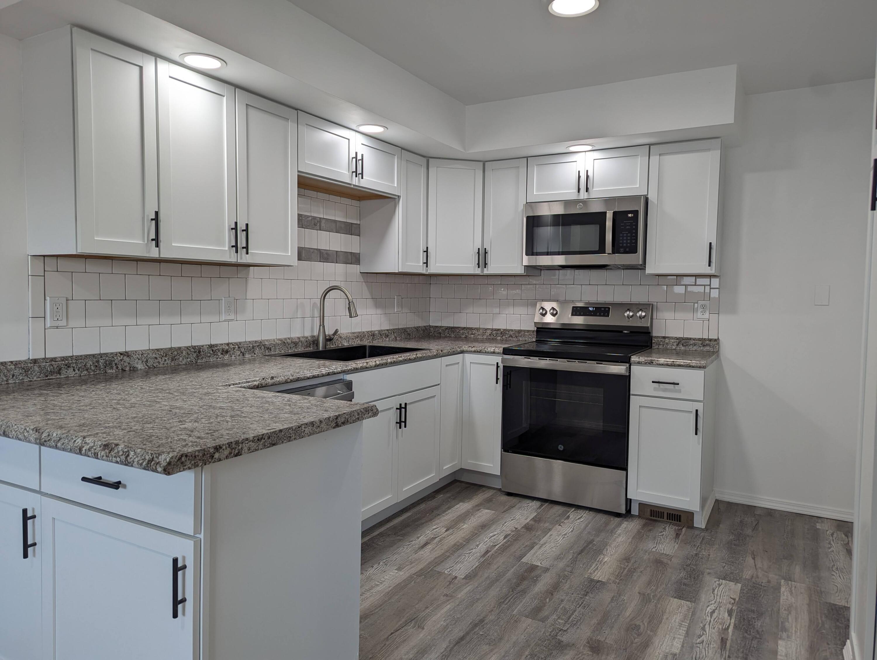 2431 Hillside Avenue Property Photo 9