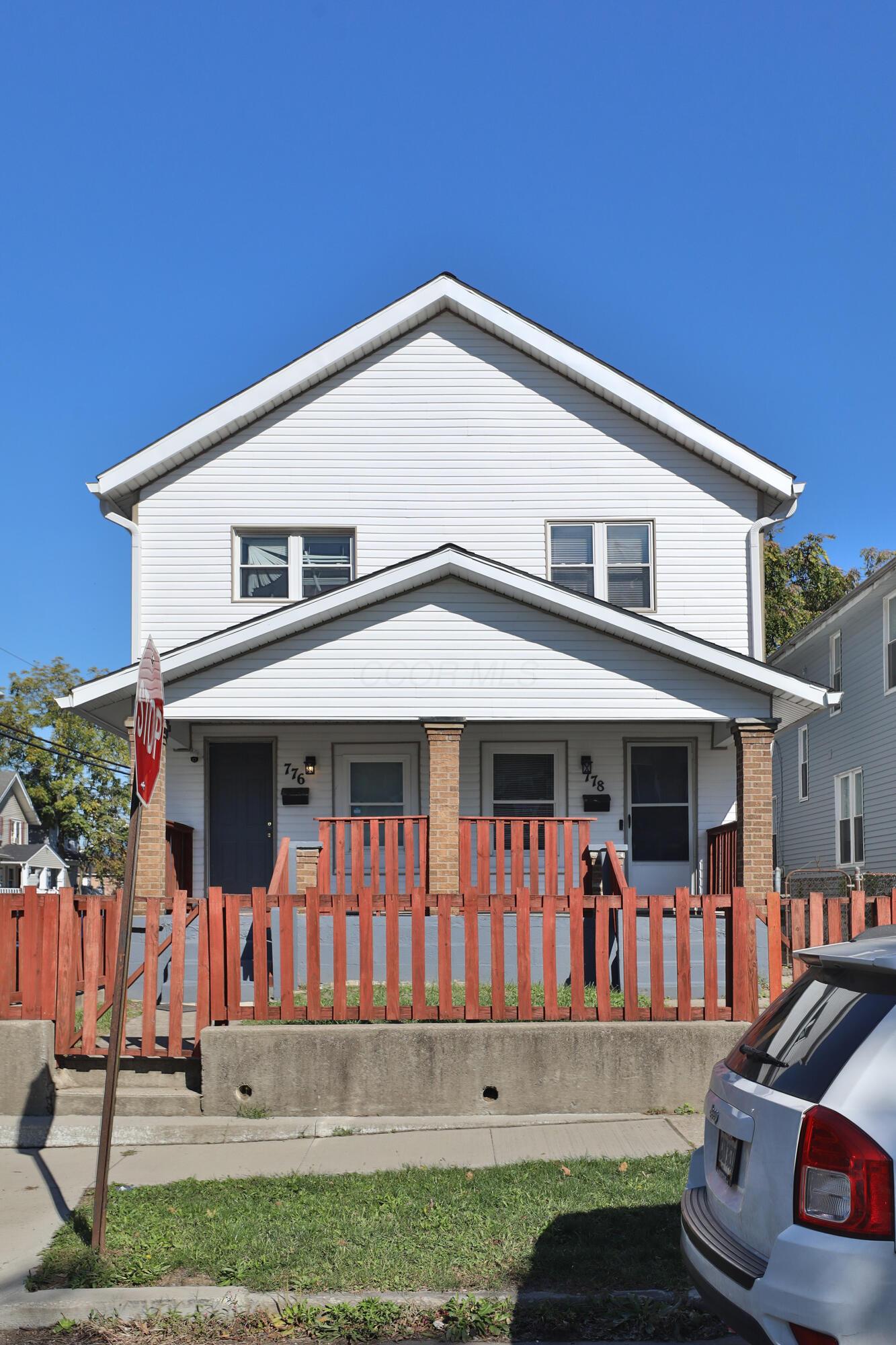 776-778 Gibbard Avenue Property Photo 3