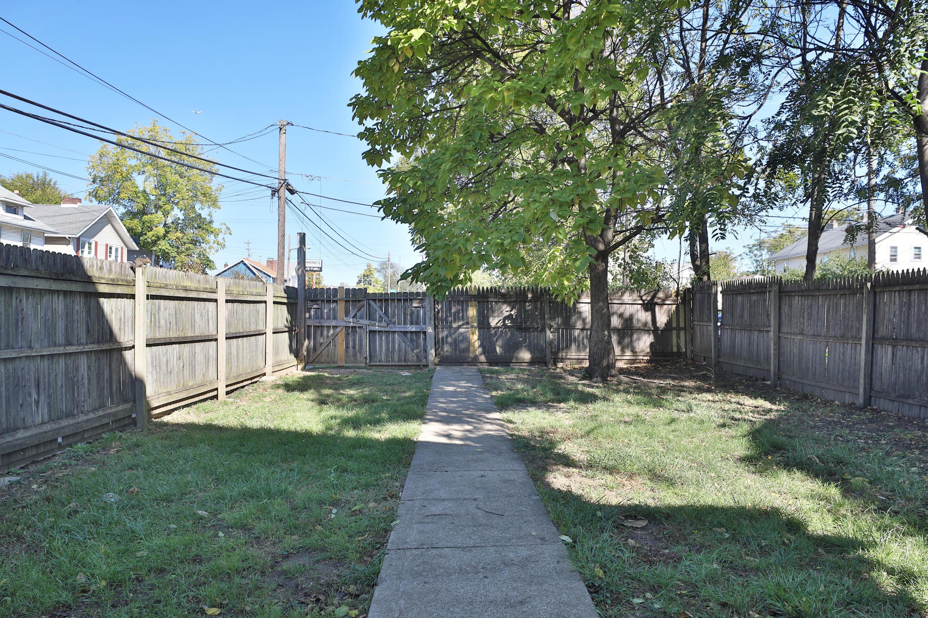 776-778 Gibbard Avenue Property Photo 32