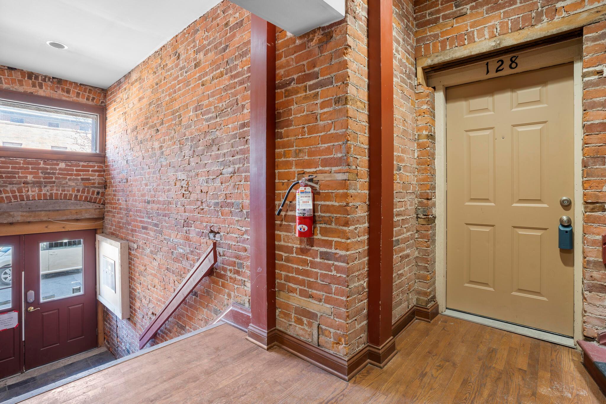 128 Hamilton Avenue Property Photo 3