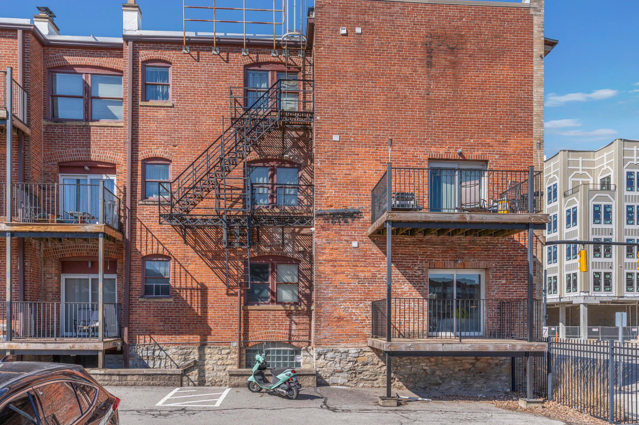 128 Hamilton Avenue Property Photo 42
