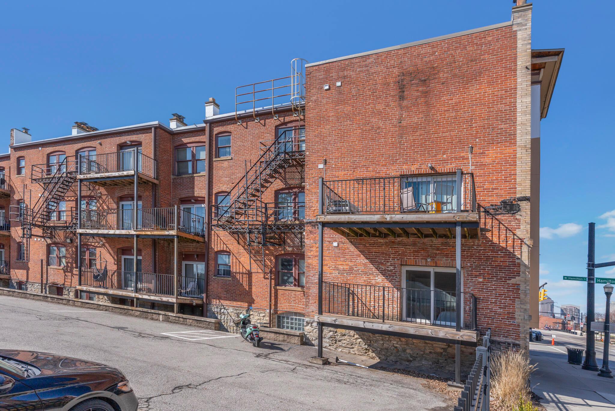 128 Hamilton Avenue Property Photo 43