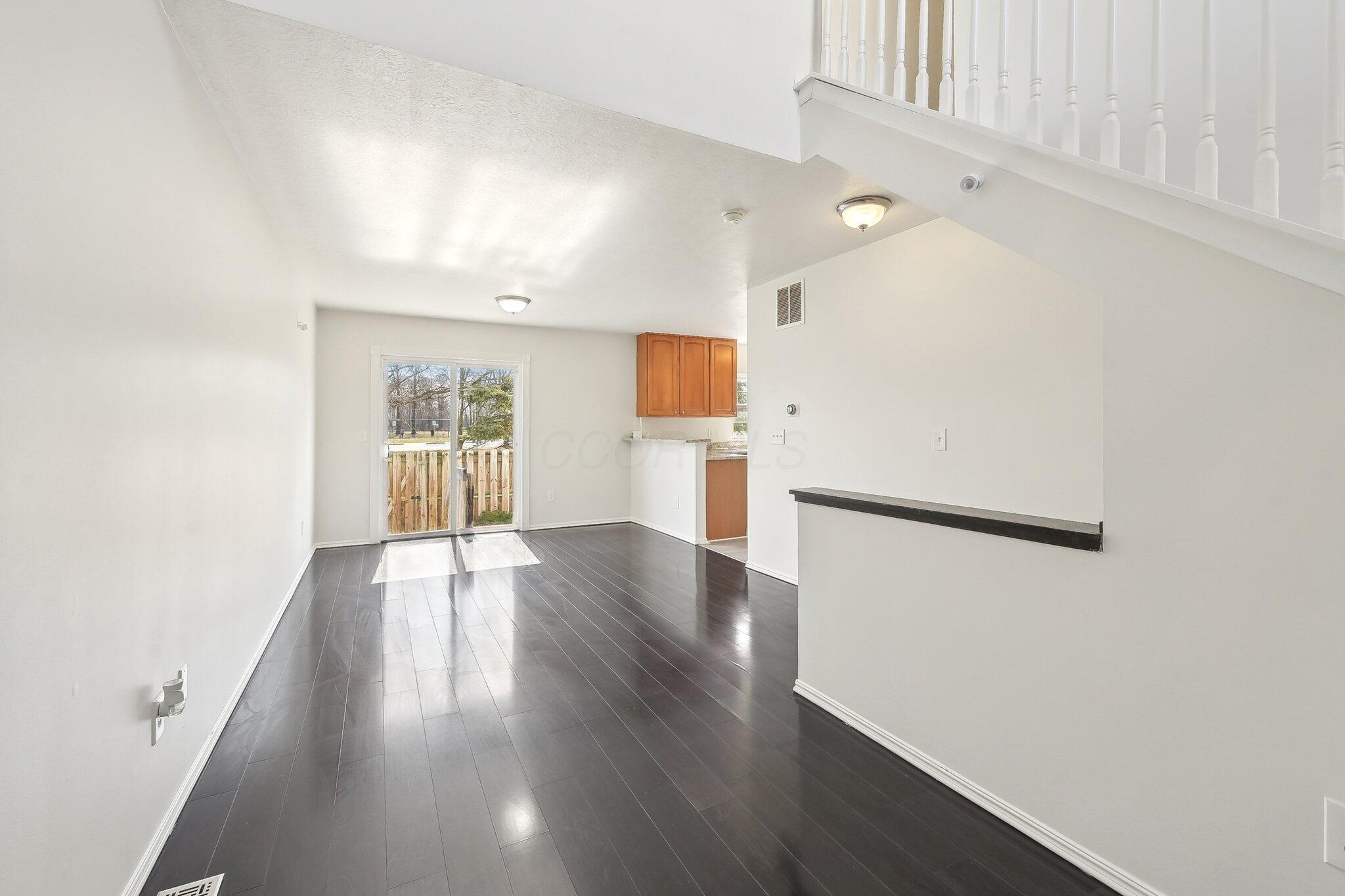 1143 Green Knoll Drive Property Photo 3